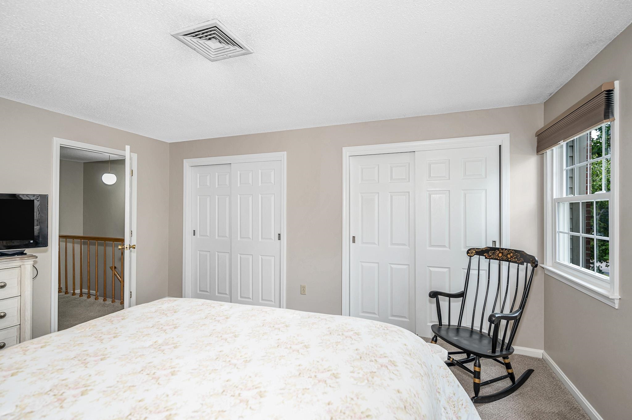 916 Fox Hollow Drive Property Photo 16
