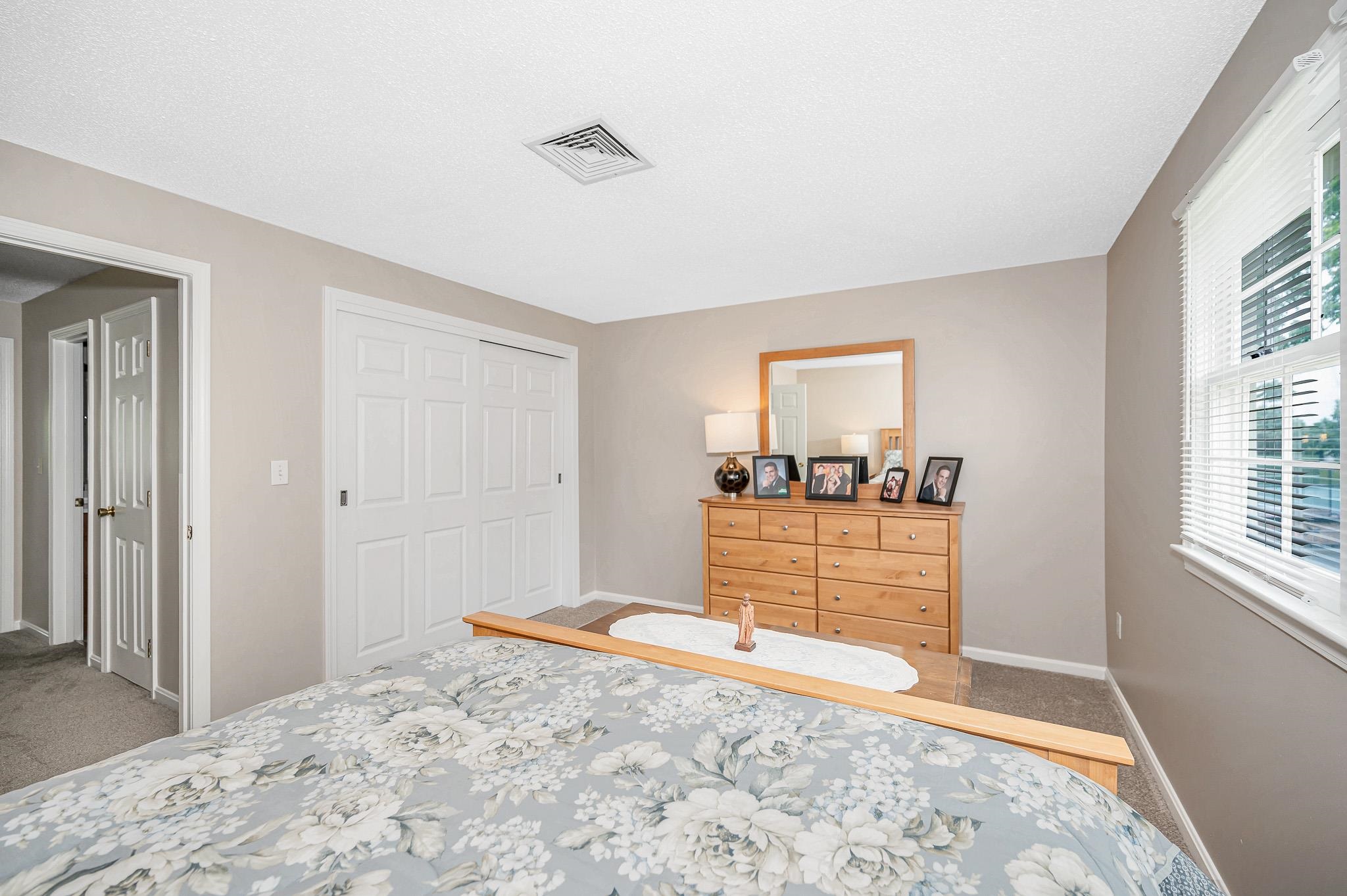 916 Fox Hollow Drive Property Photo 20