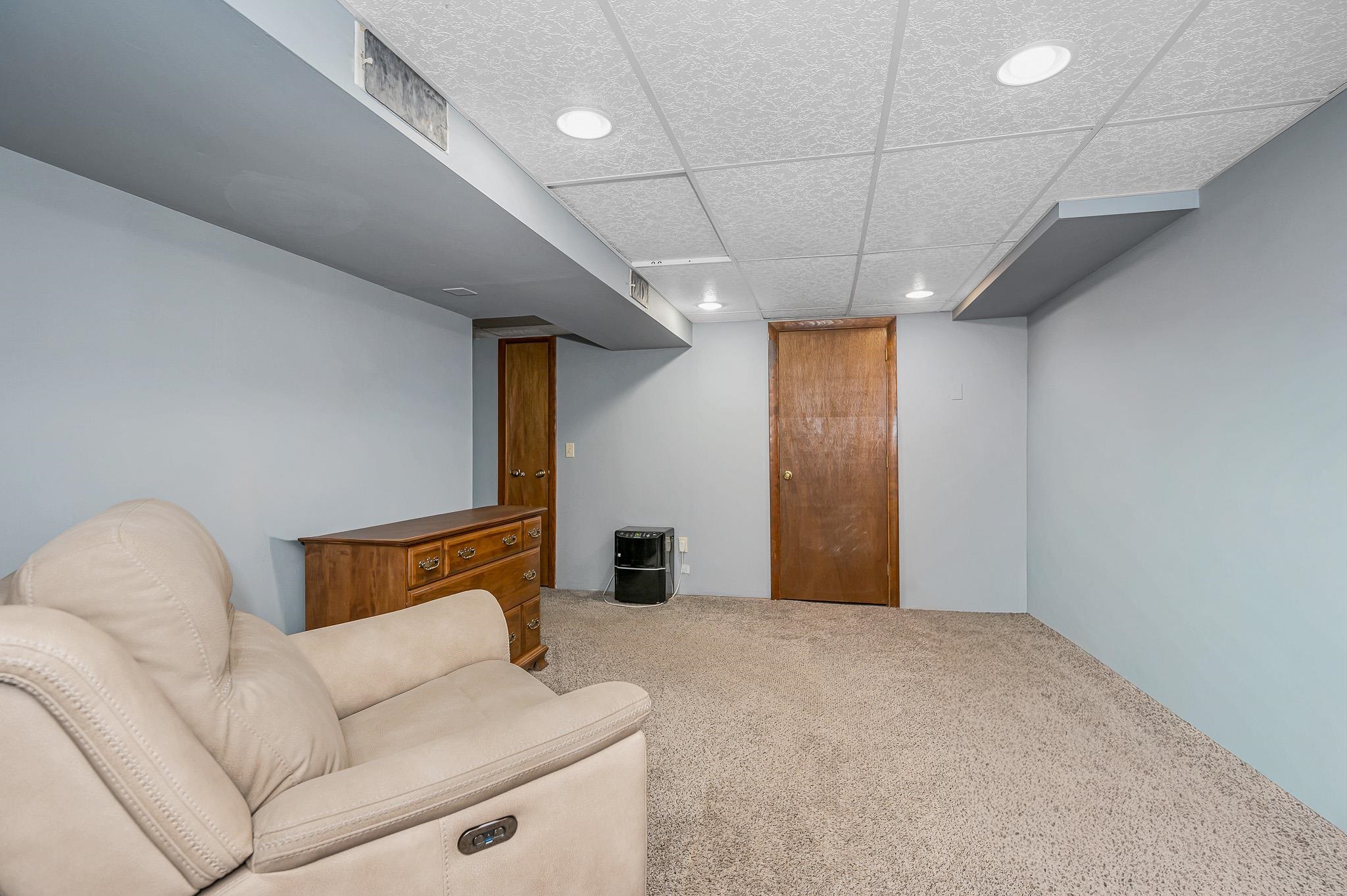 916 Fox Hollow Drive Property Photo 21