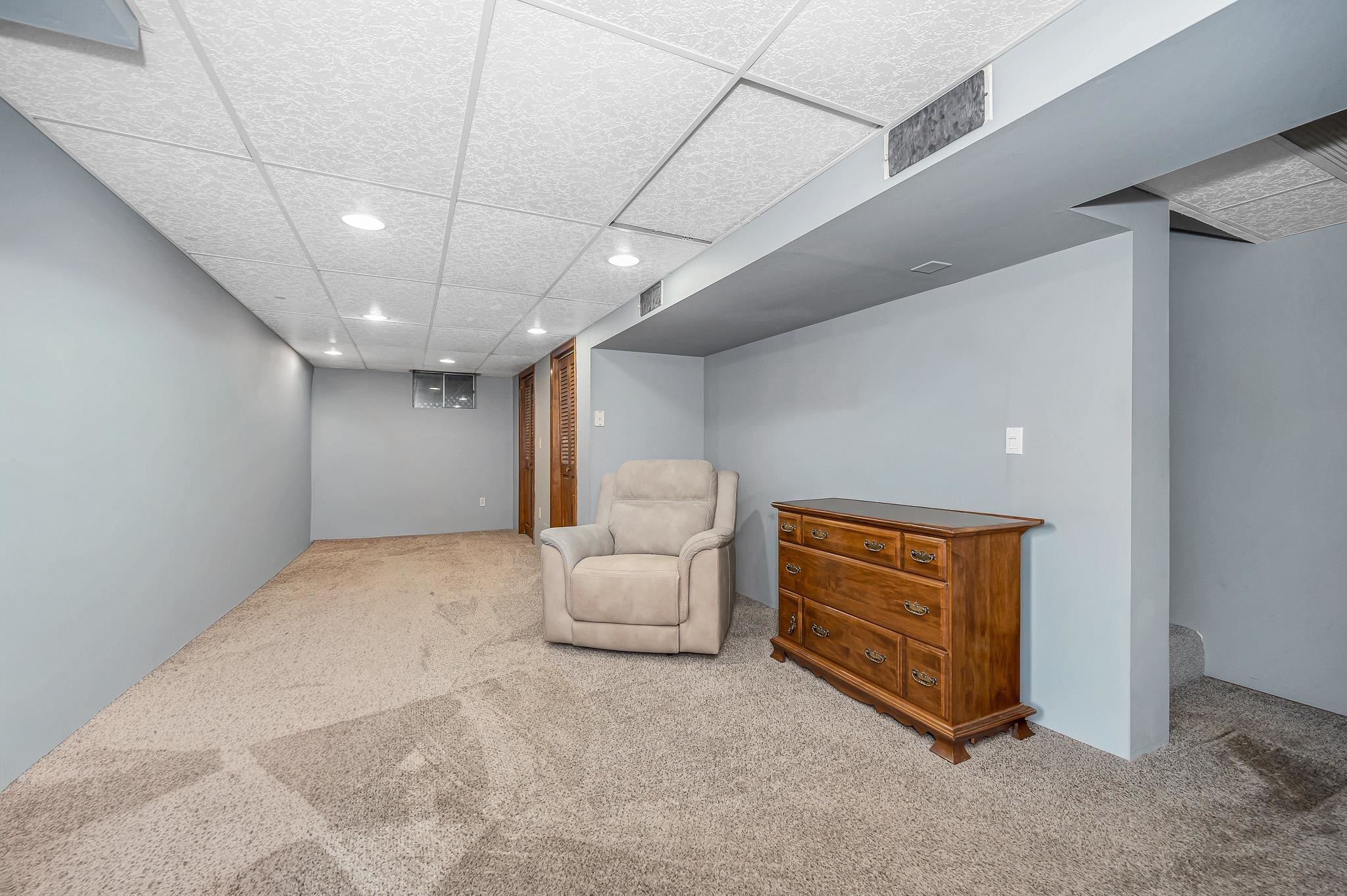 916 Fox Hollow Drive Property Photo 22