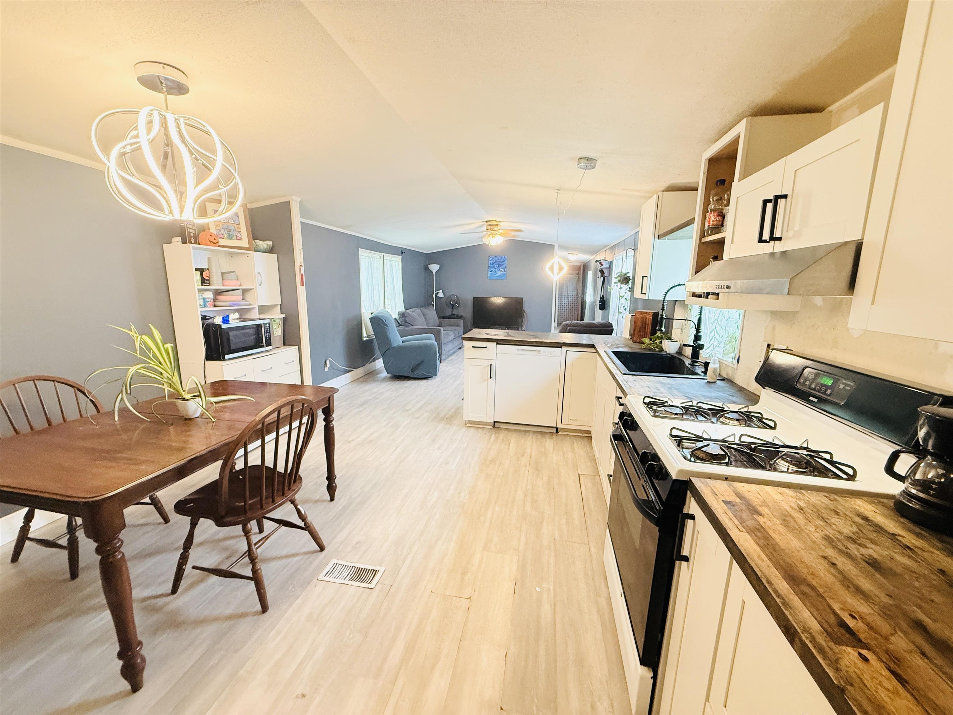 16 Fox Cross Lane Property Photo 3