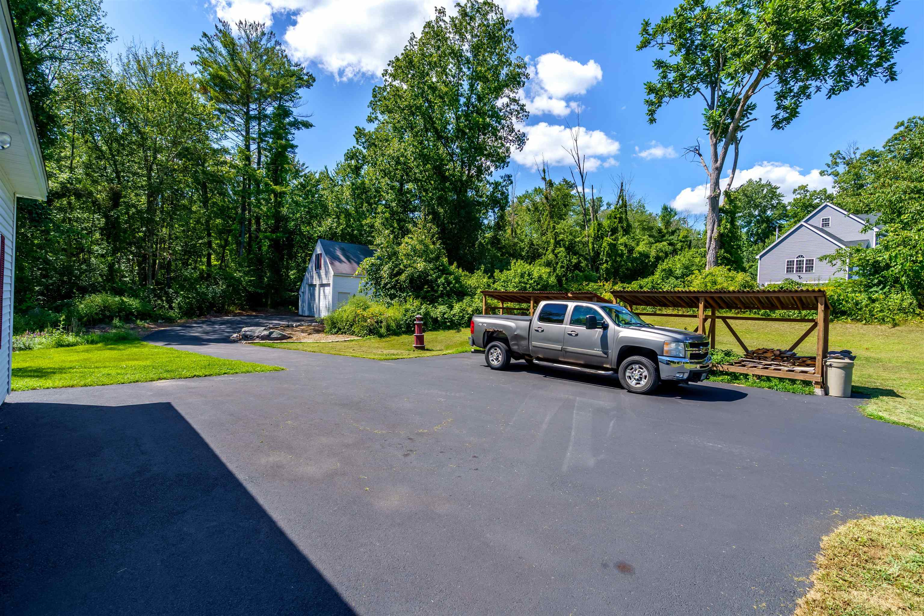 14 Blackstone Circle Property Photo 3