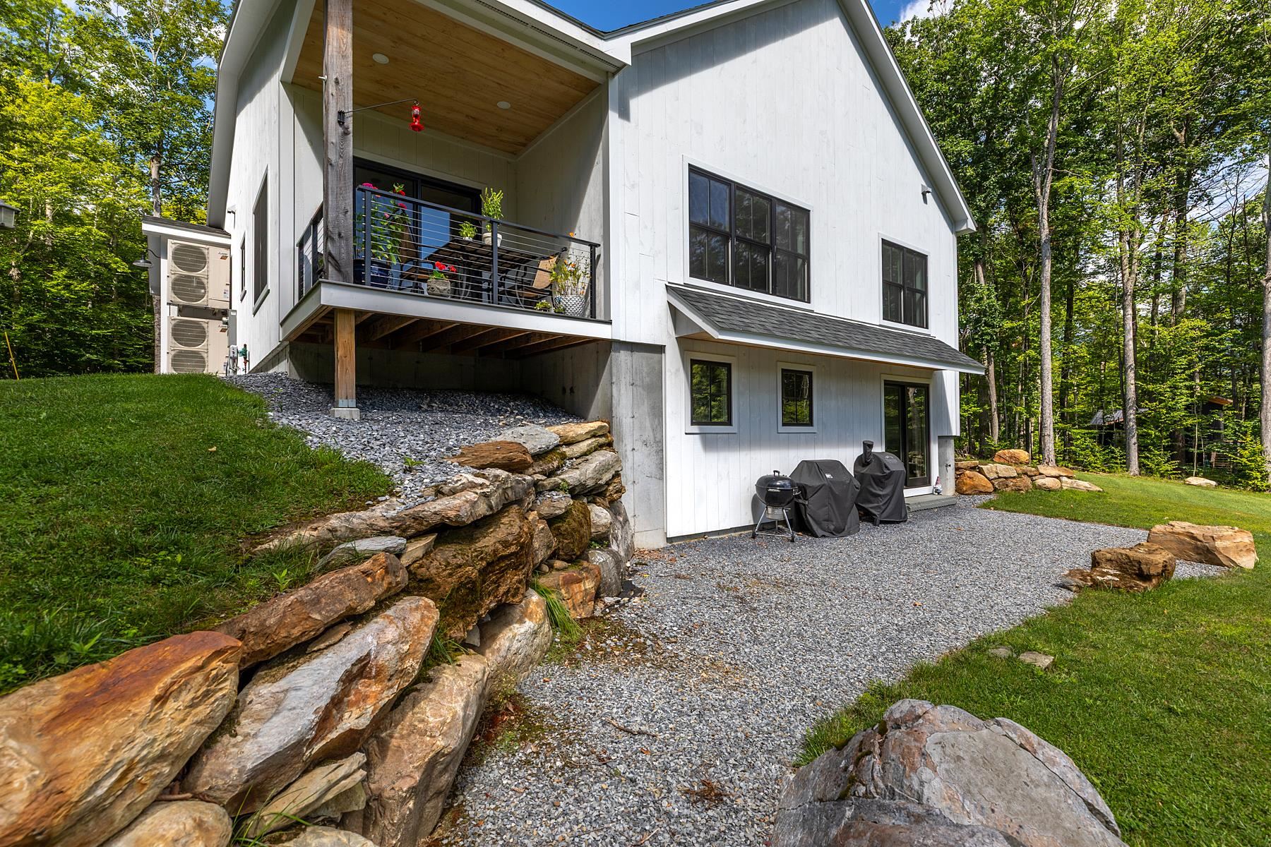 3542 North Road Property Photo 5
