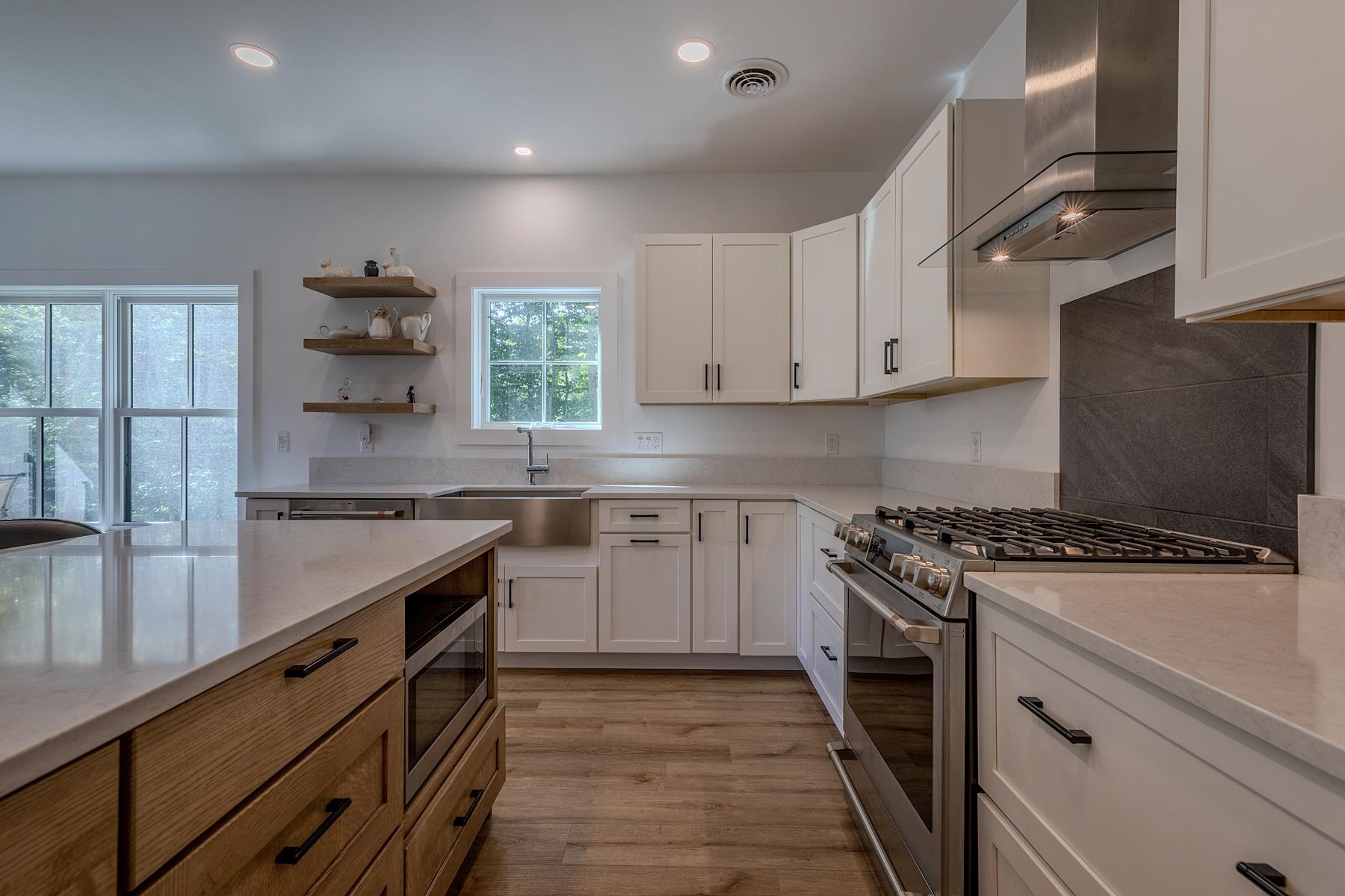 3542 North Road Property Photo 24