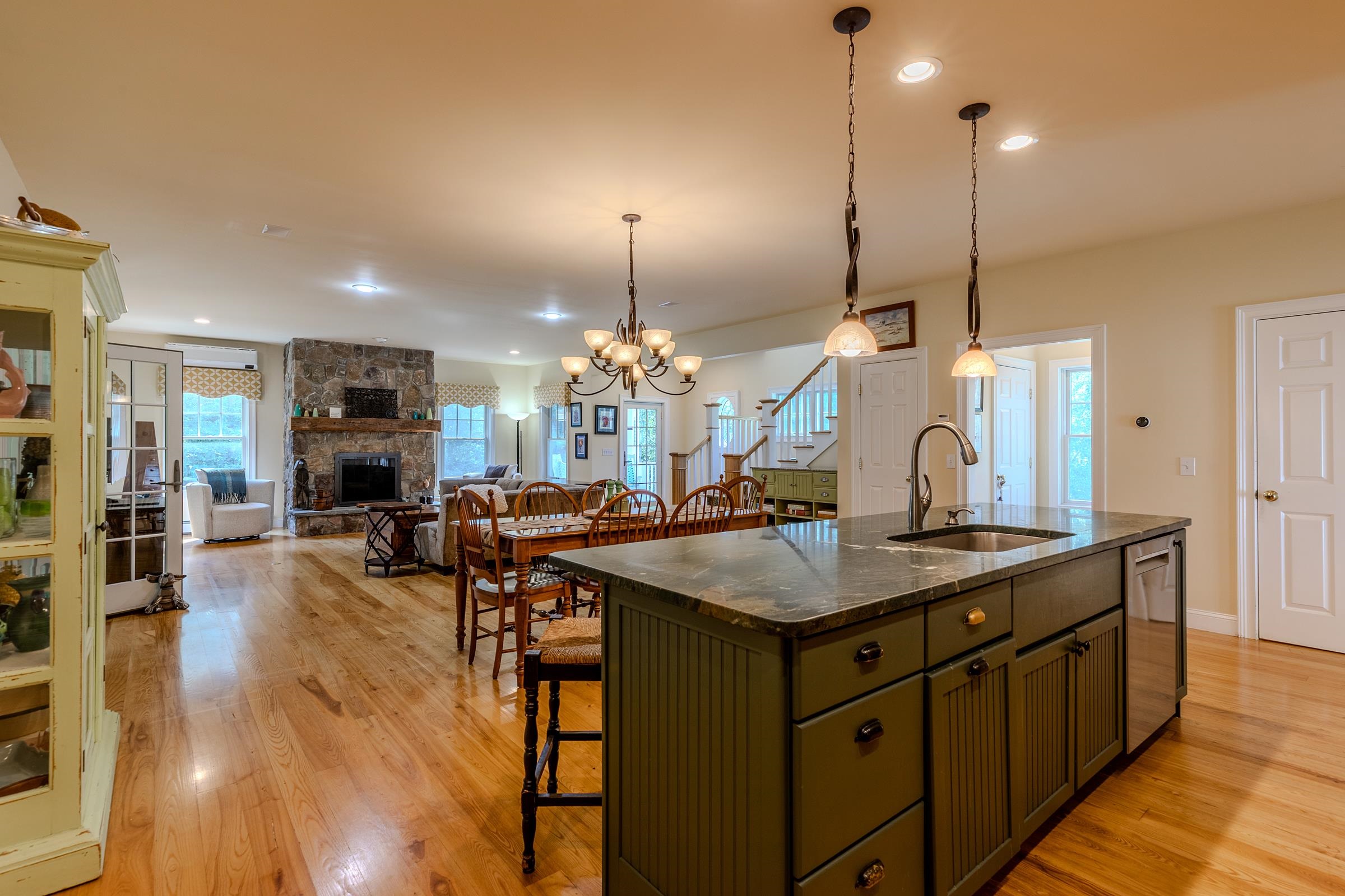 30 Fieldstone Way Property Photo 13