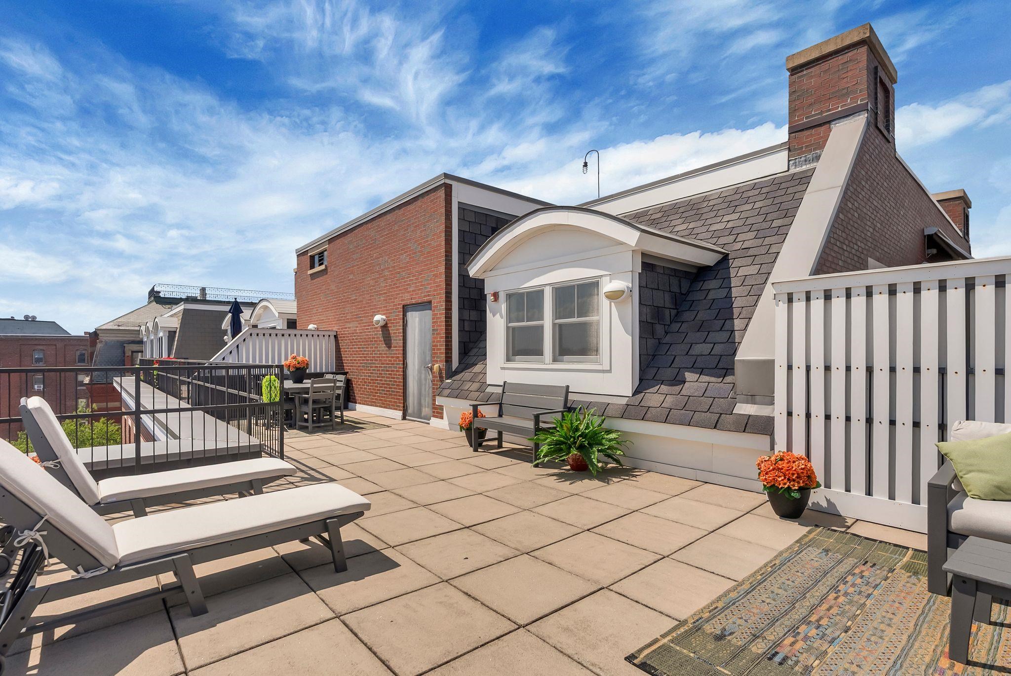 18 Congress Street Property Photo 4