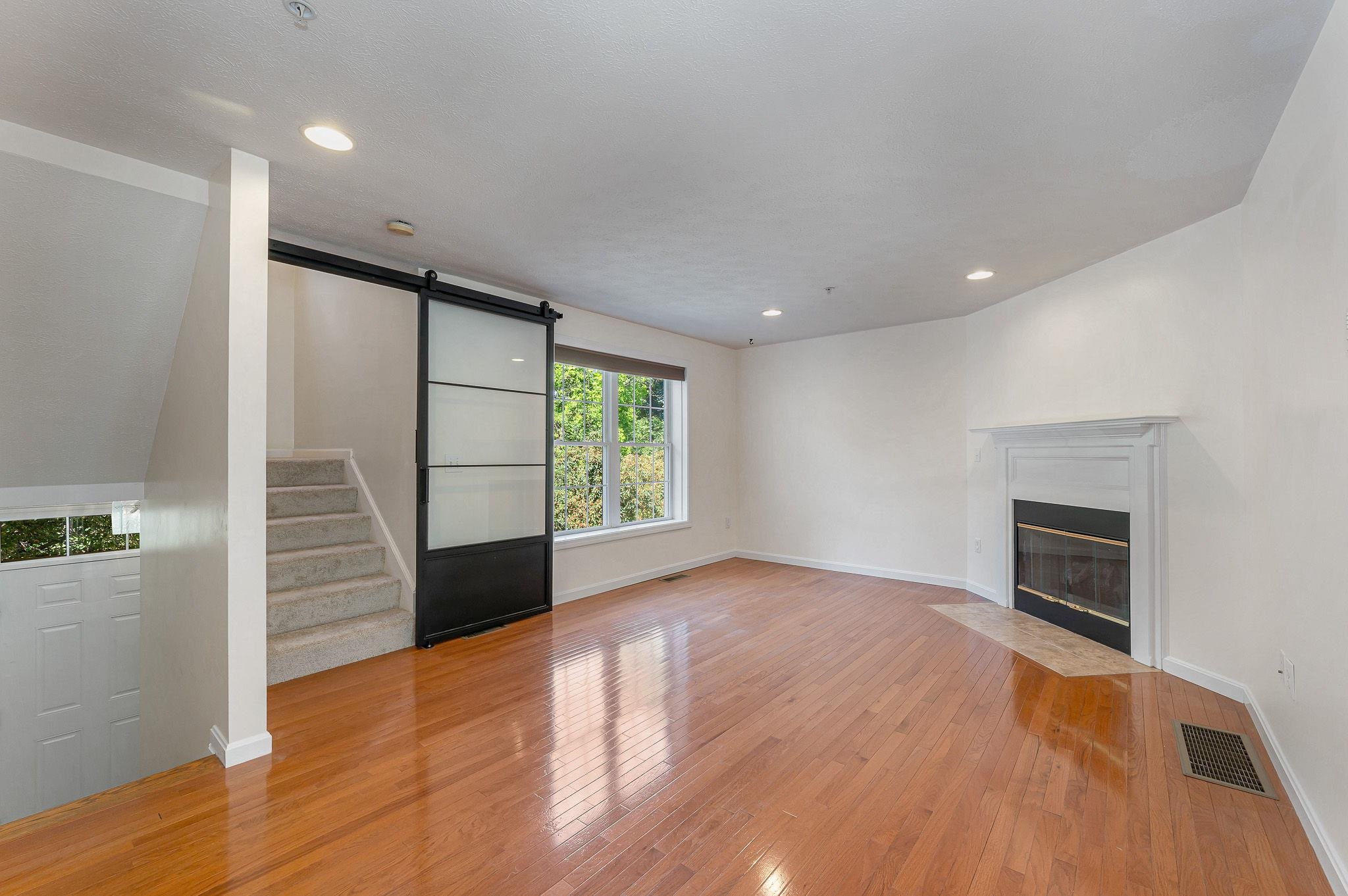 4 Georgetowne Drive Property Photo 7