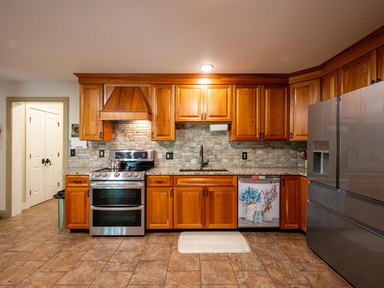 1251 Delorm Road Property Photo 9