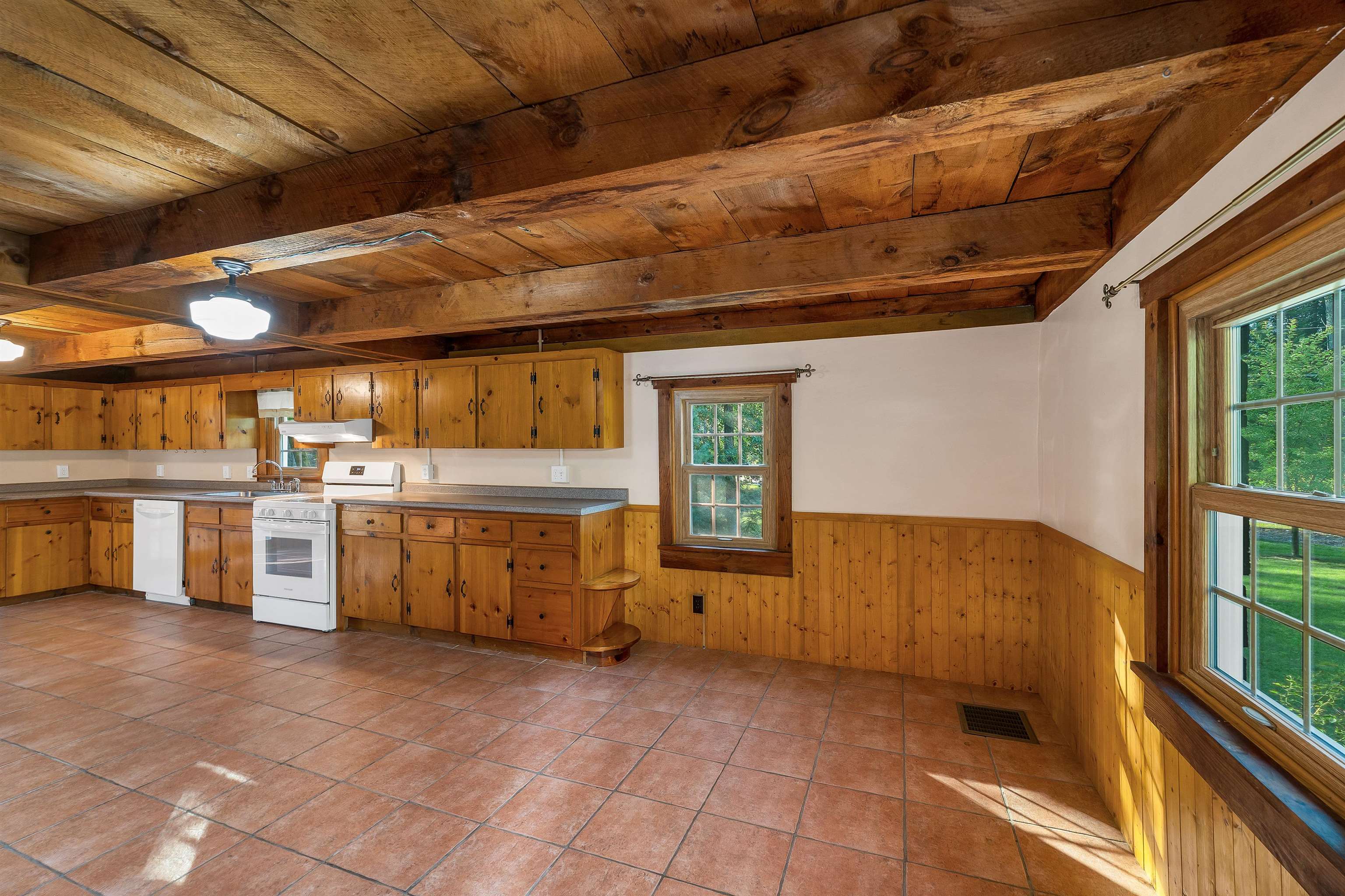 363 Academy Road Property Photo 7