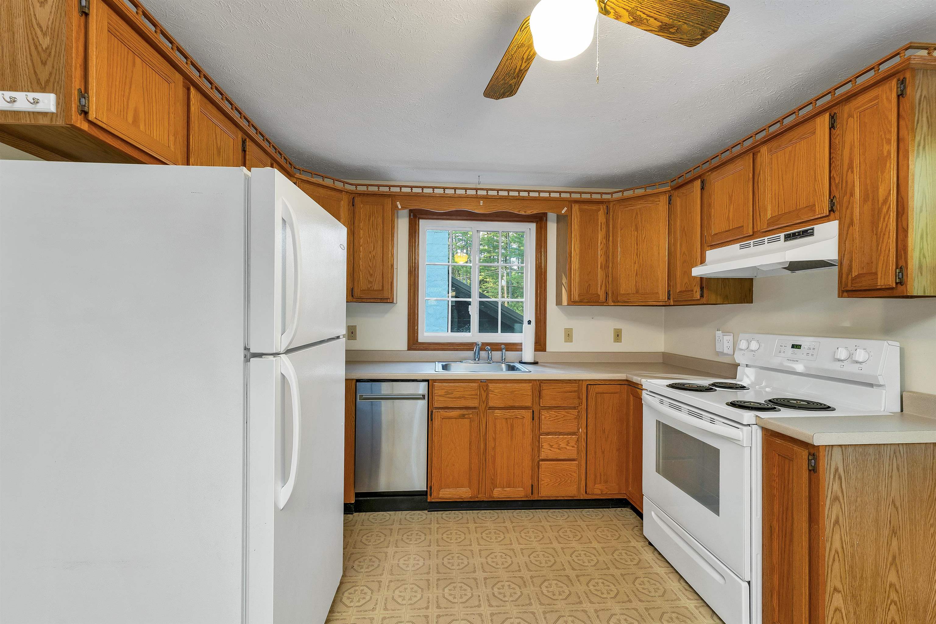 363 Academy Road Property Photo 23