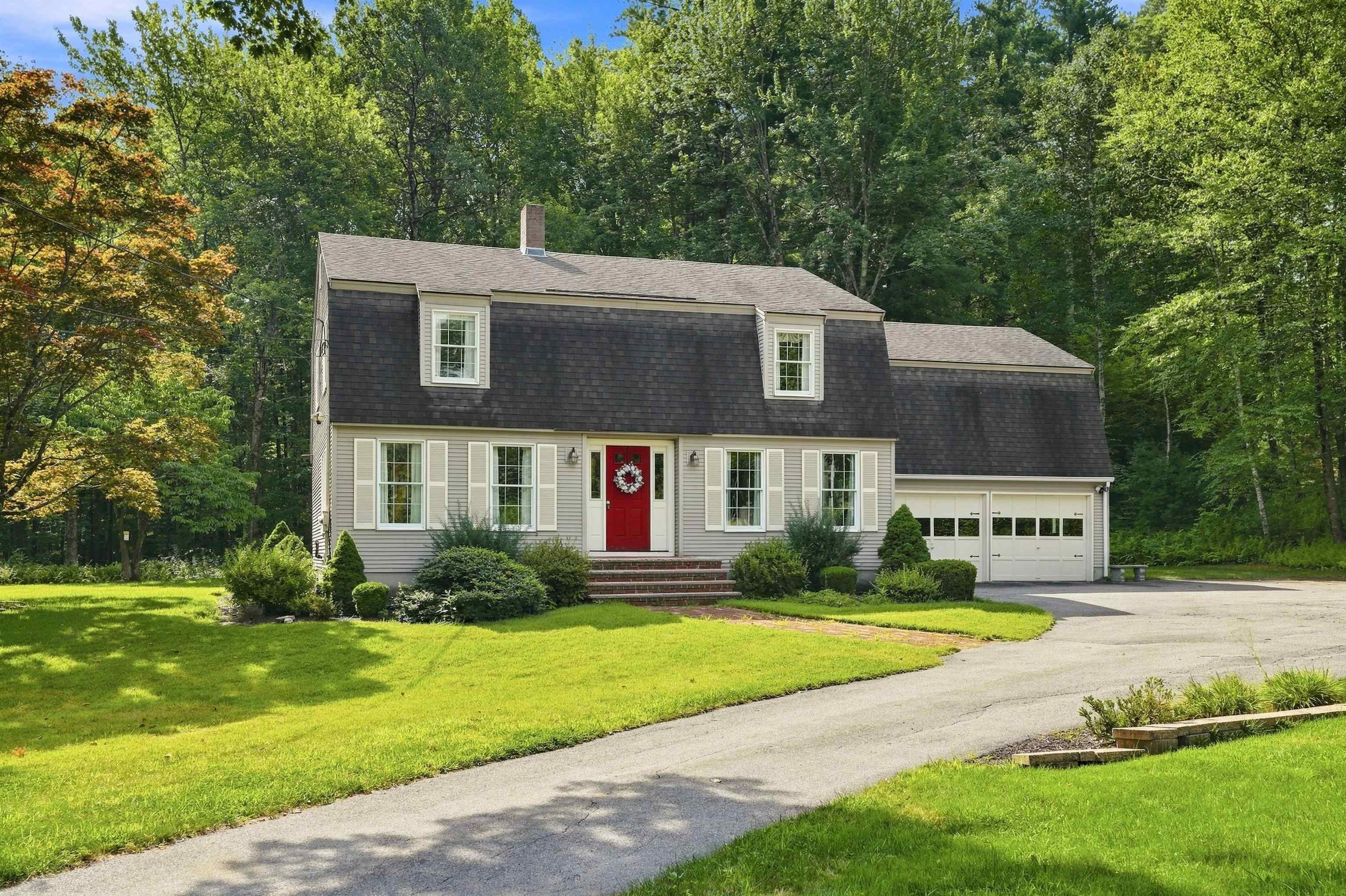 4 Hoyt Farm Road Property Photo 1