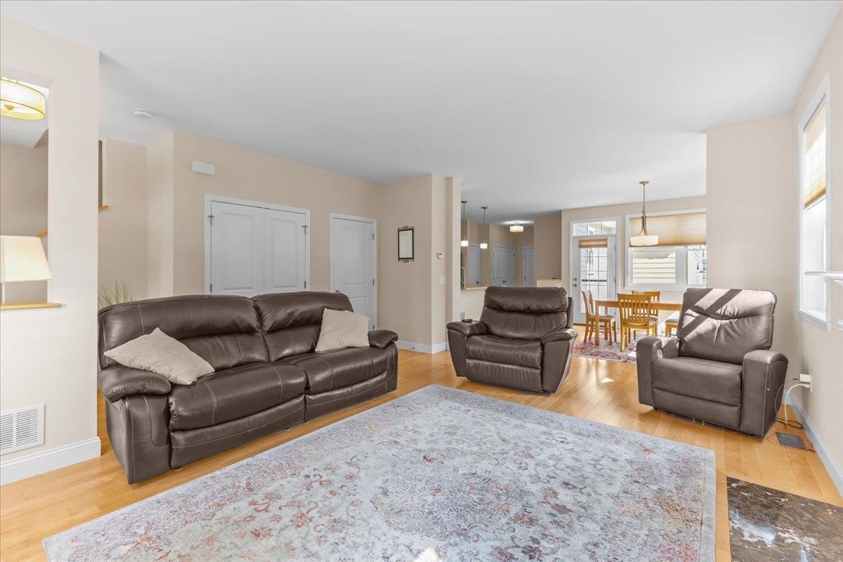 285 Zephyr Road Property Photo 10