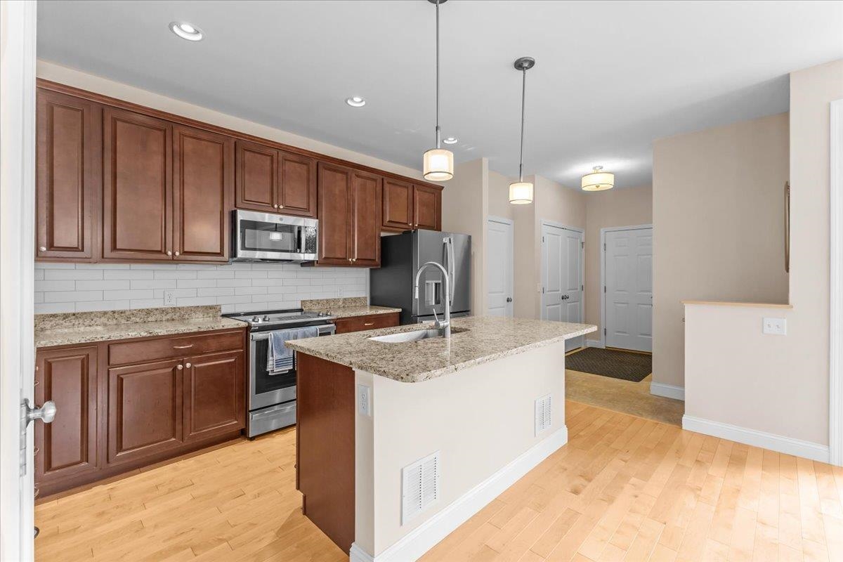 285 Zephyr Road Property Photo 15
