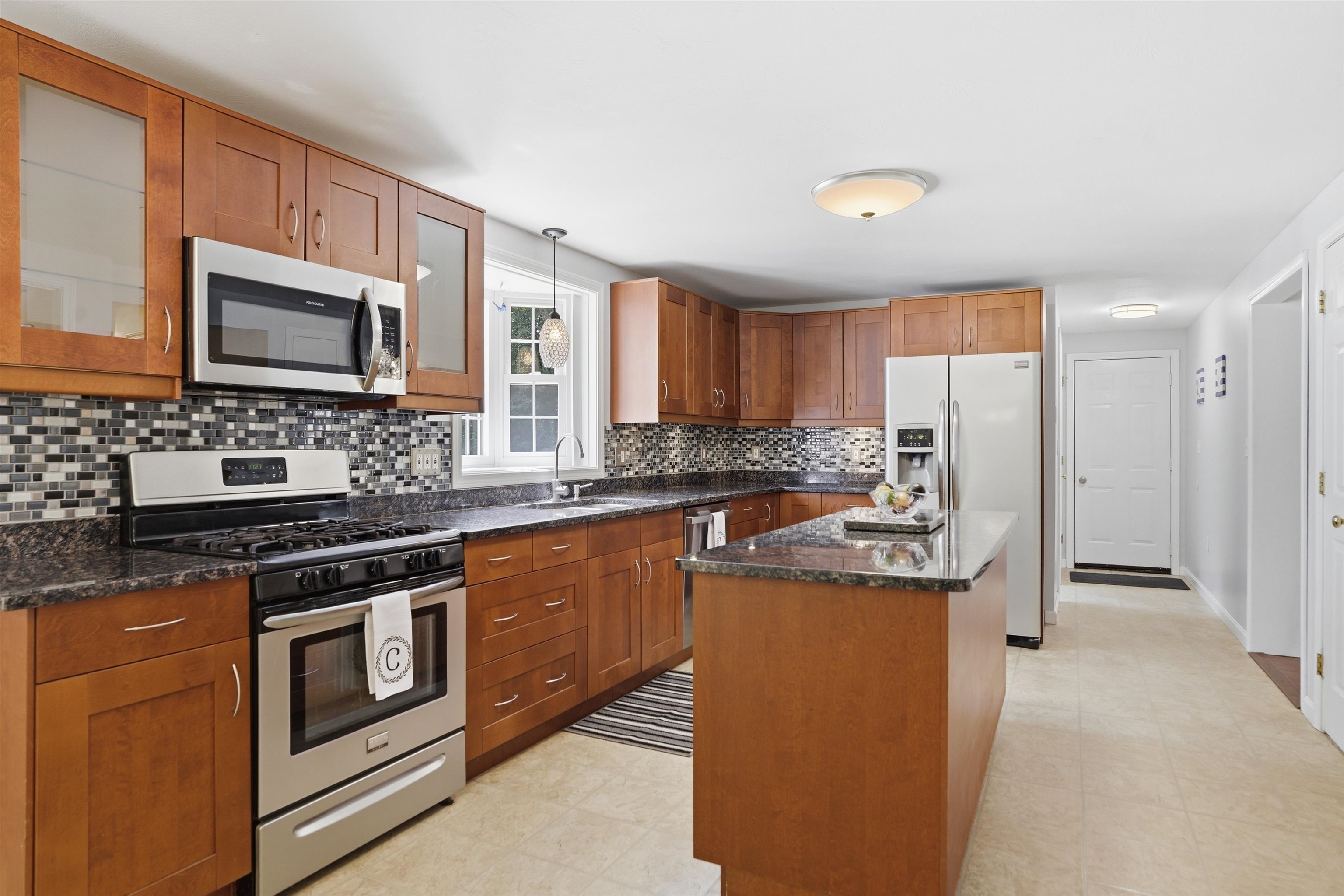 7 Westview Road Property Photo 5