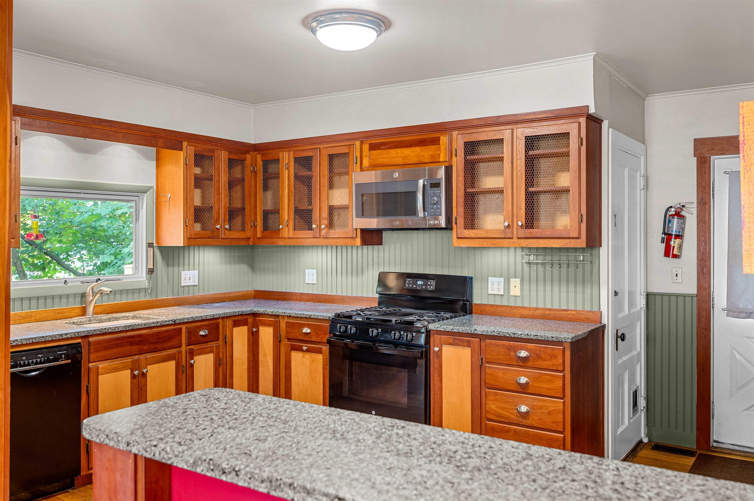 11 Foster Street Property Photo 18