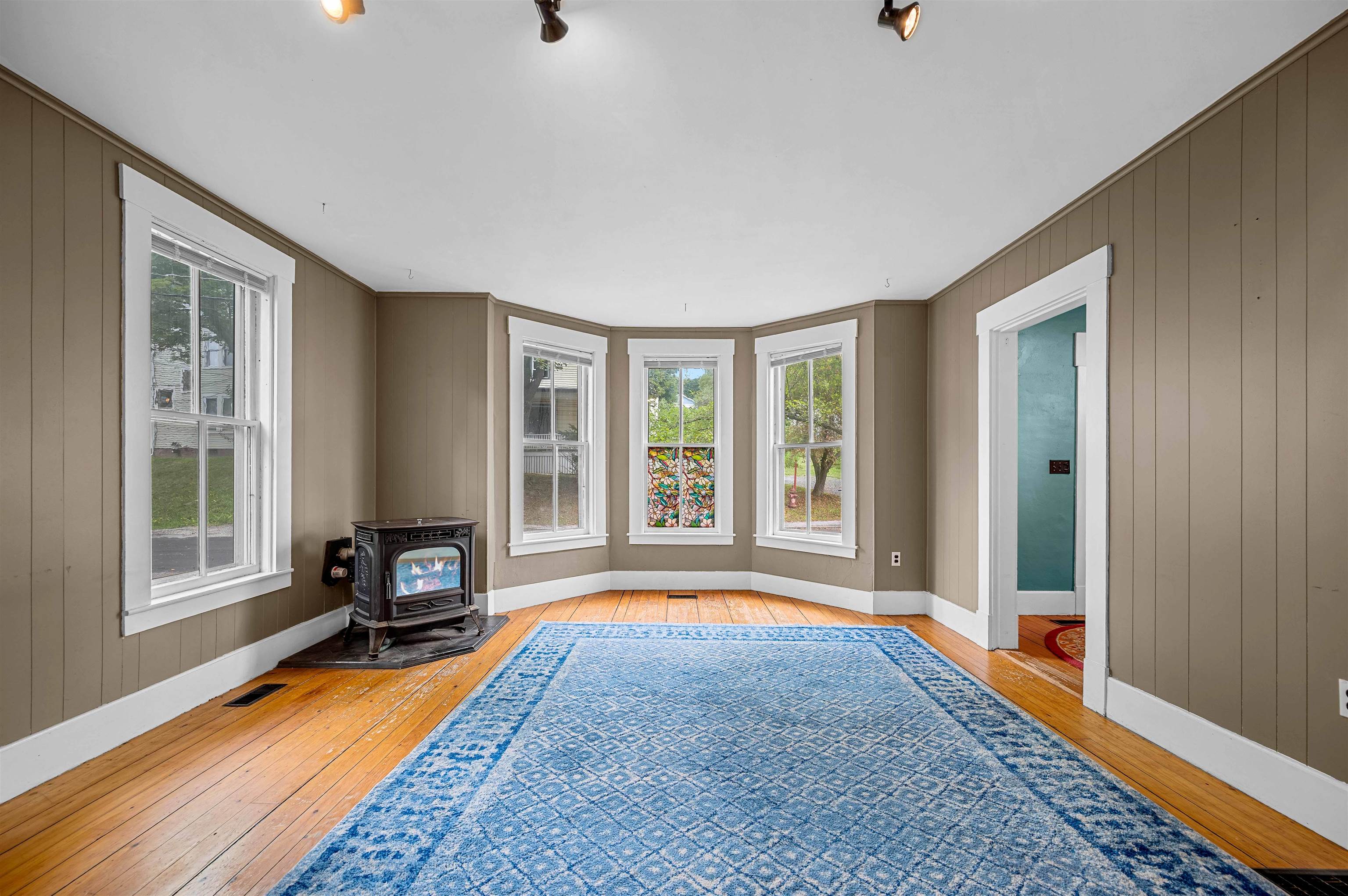 11 Foster Street Property Photo 20