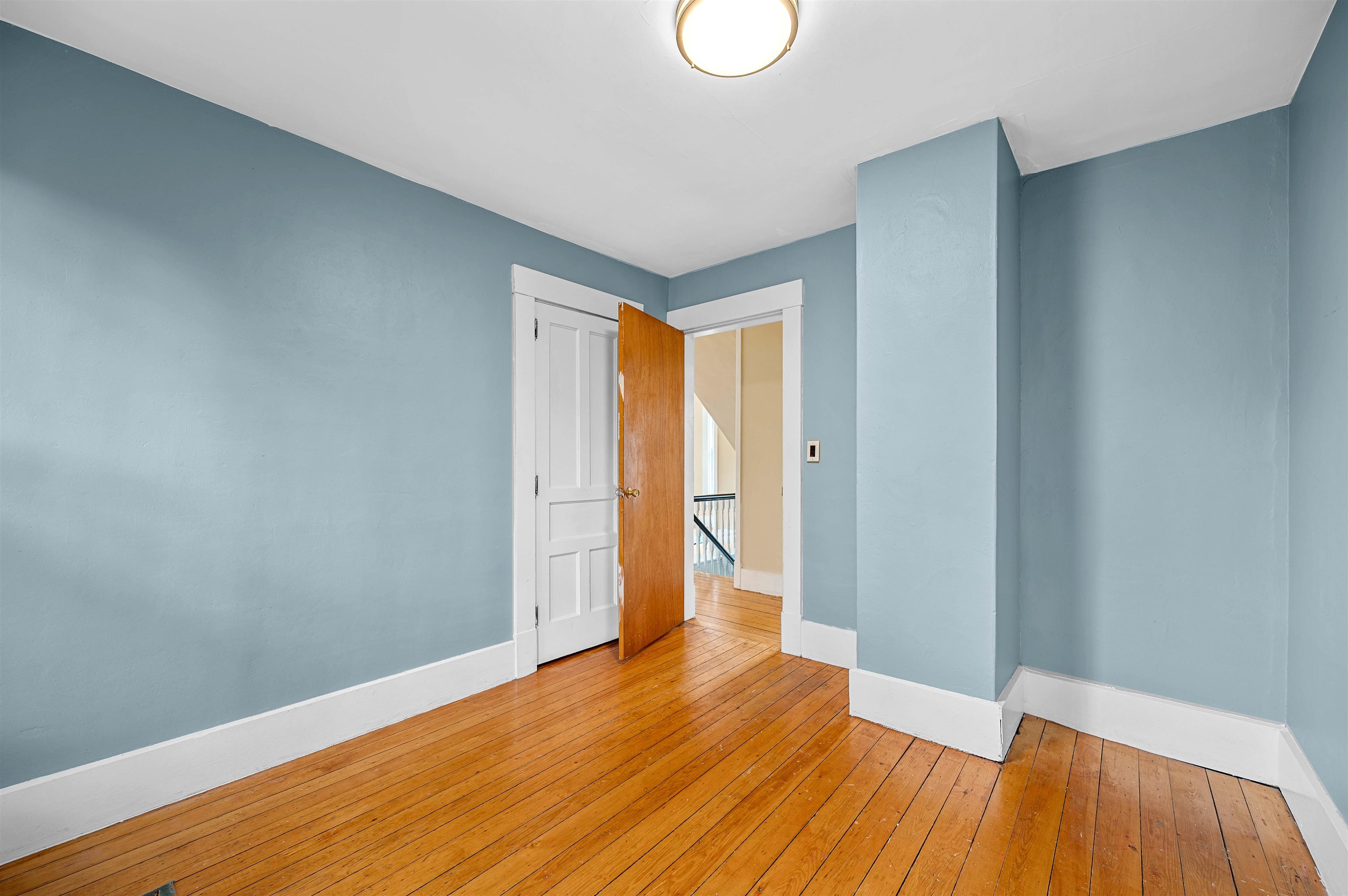 11 Foster Street Property Photo 29