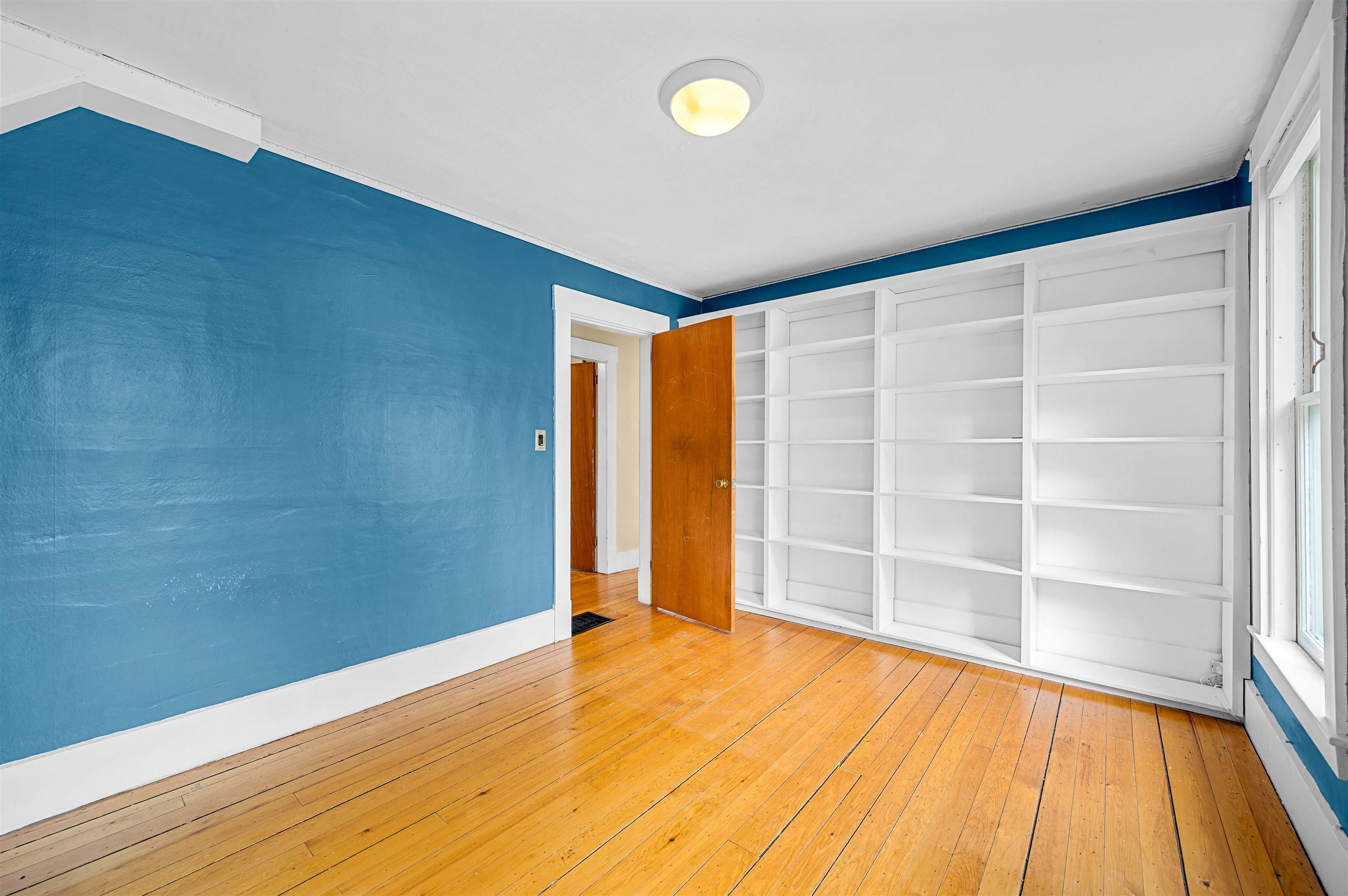 11 Foster Street Property Photo 31