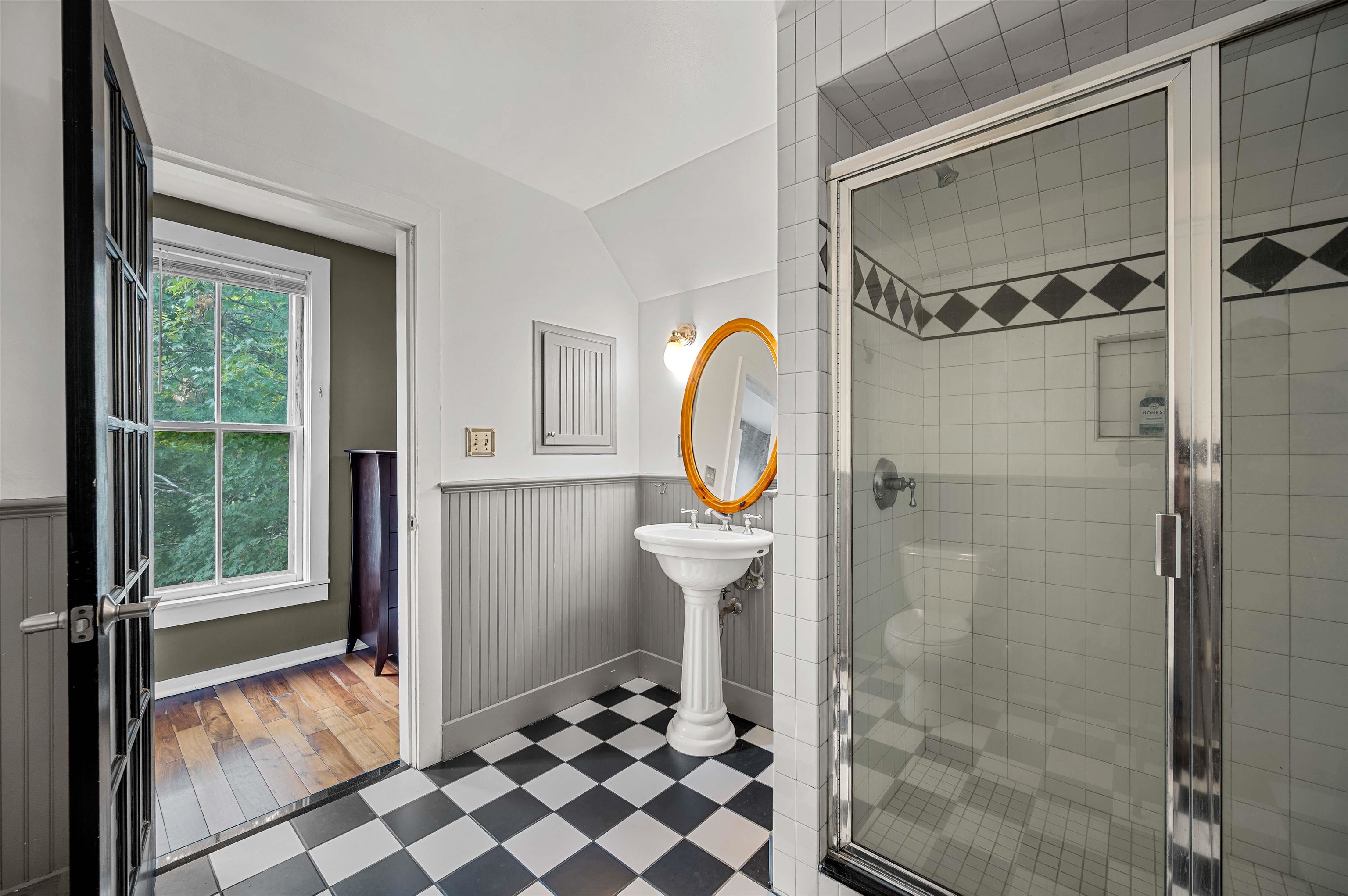 11 Foster Street Property Photo 41
