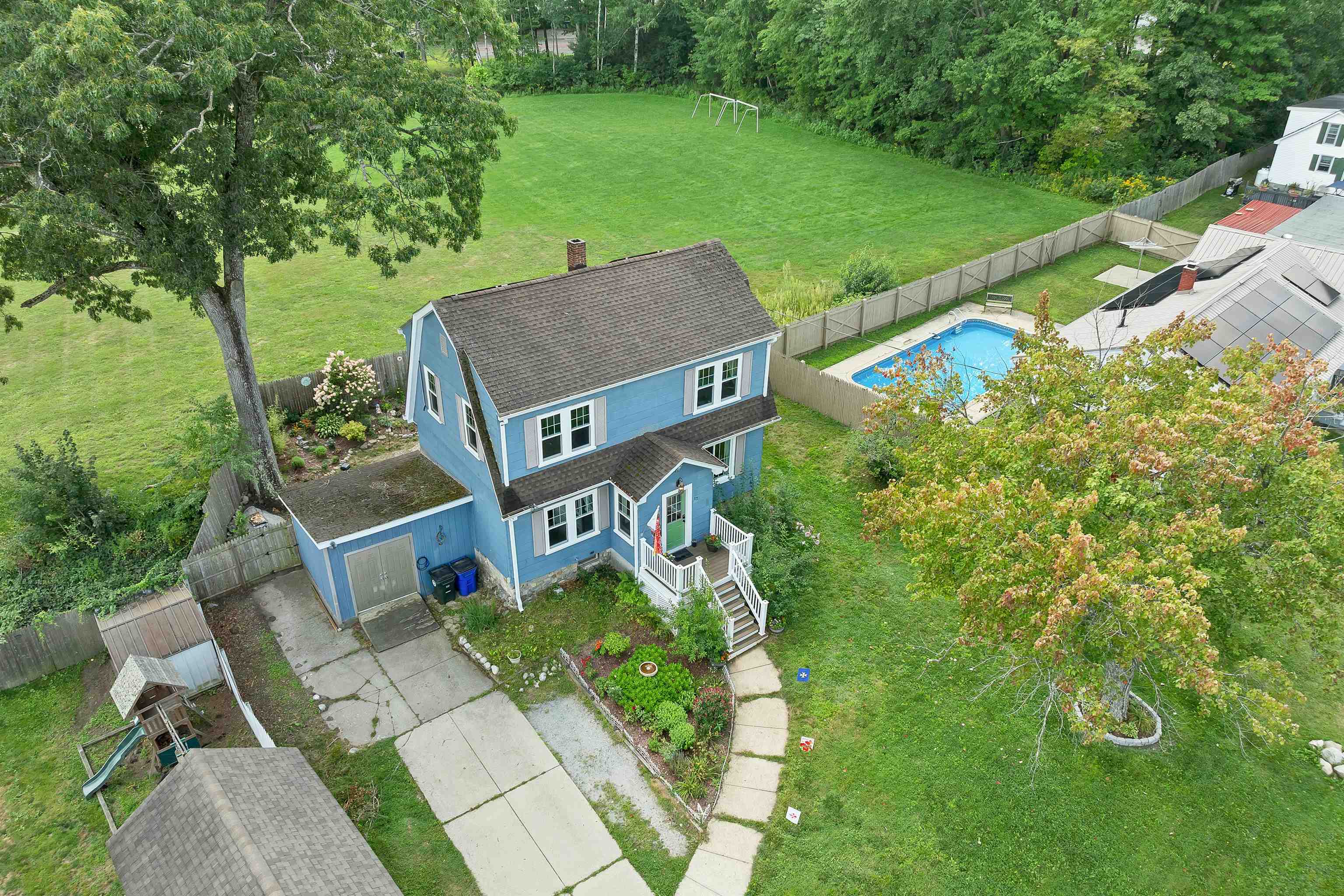 17 Desaulnier Street Property Photo 5