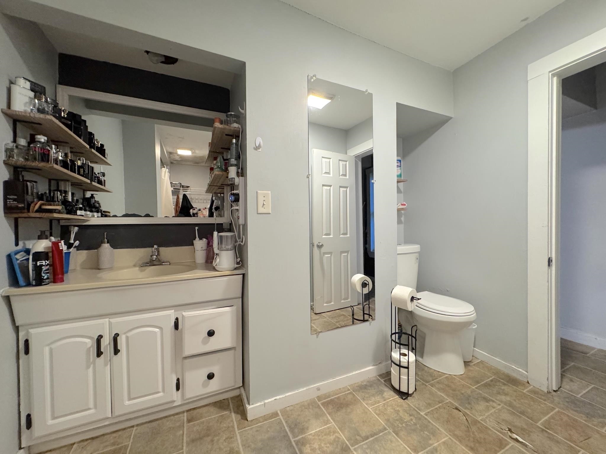 447 Hanover Street Property Photo 17