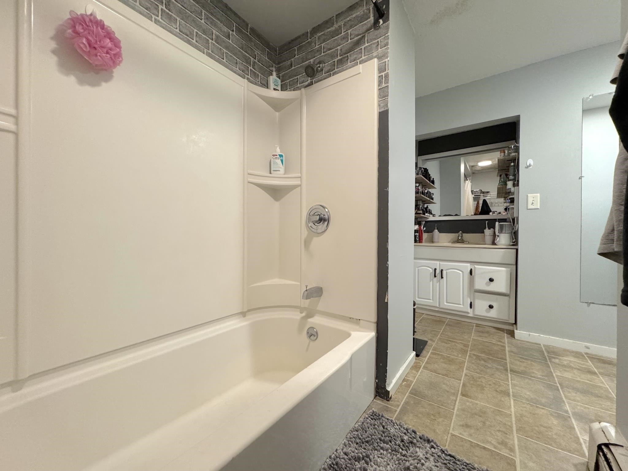 447 Hanover Street Property Photo 18