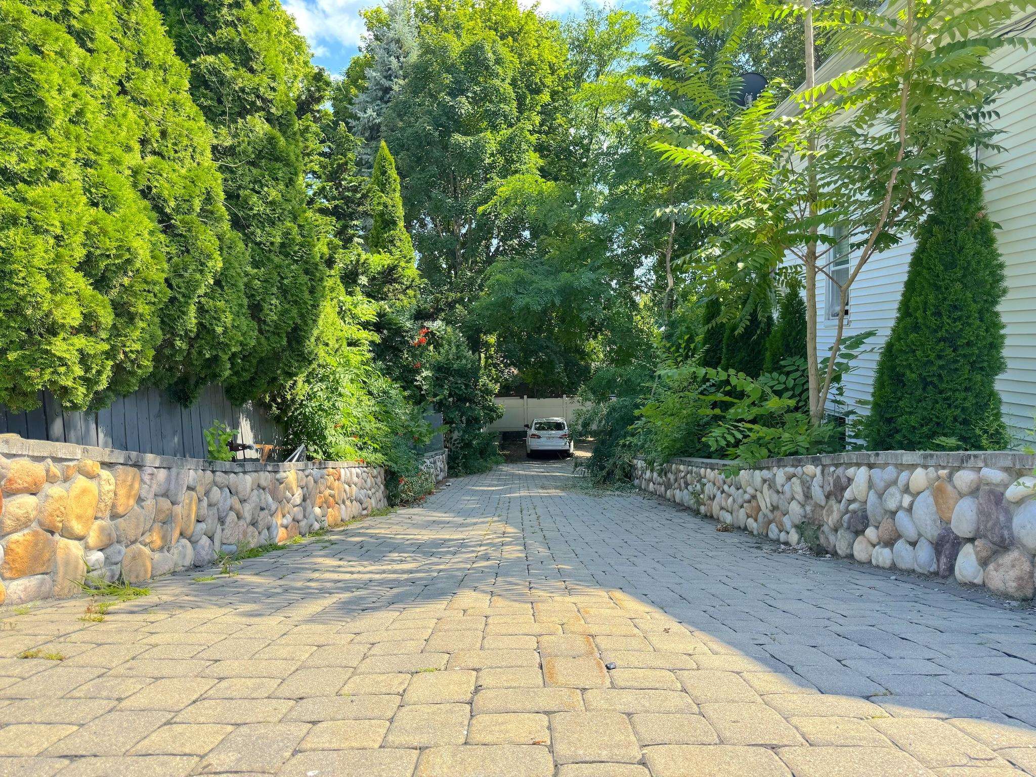 447 Hanover Street Property Photo 27