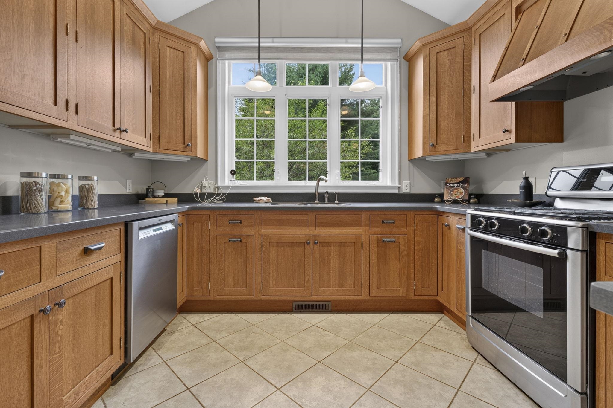 122 Island Pond Road Property Photo 8