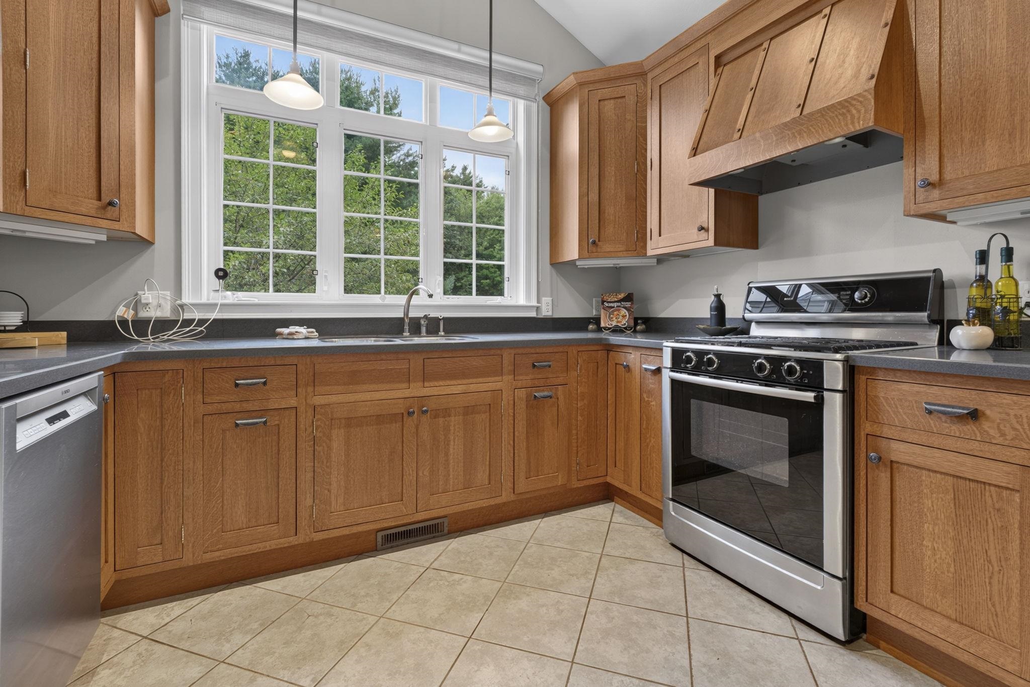 122 Island Pond Road Property Photo 9