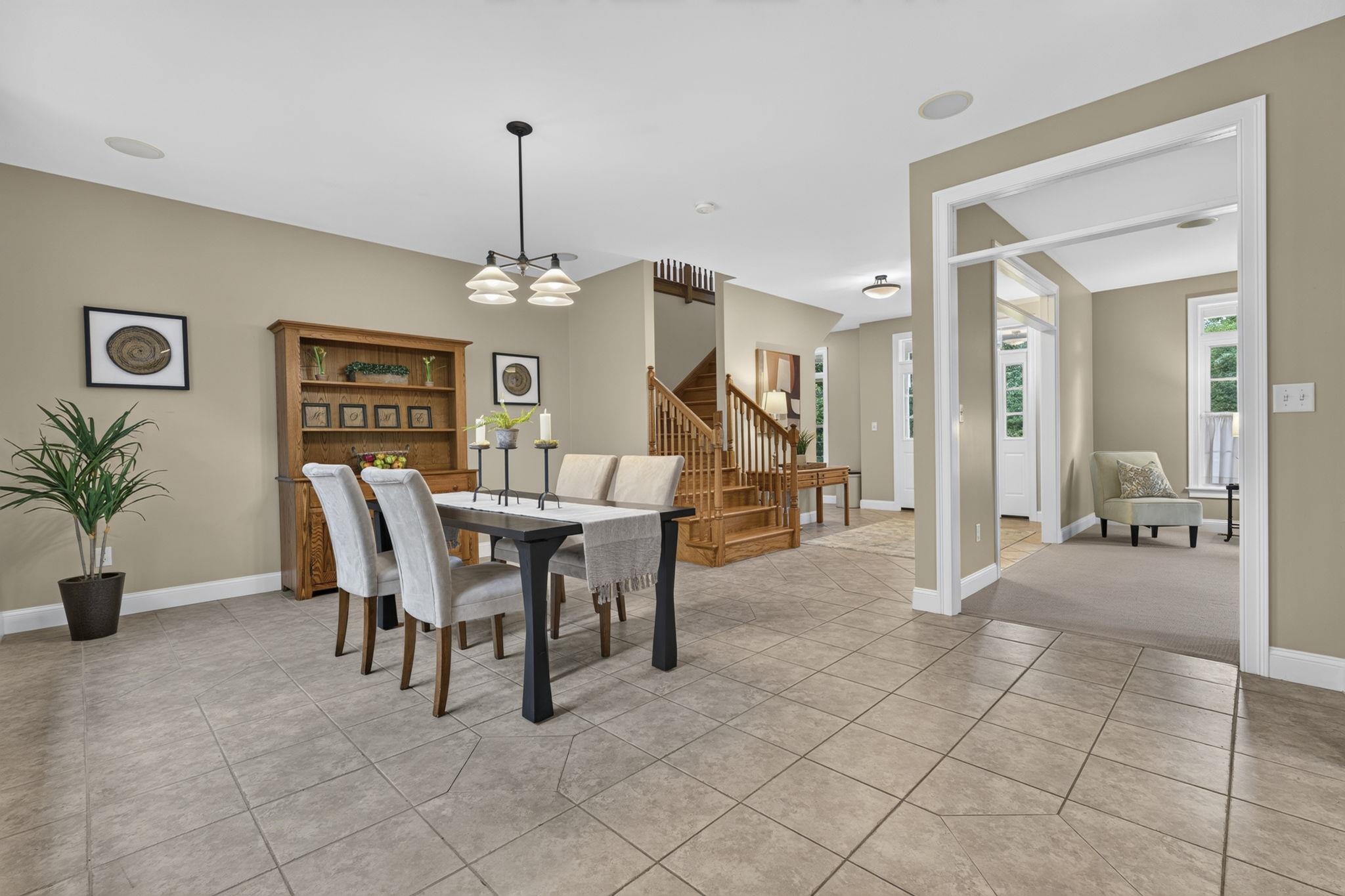122 Island Pond Road Property Photo 13