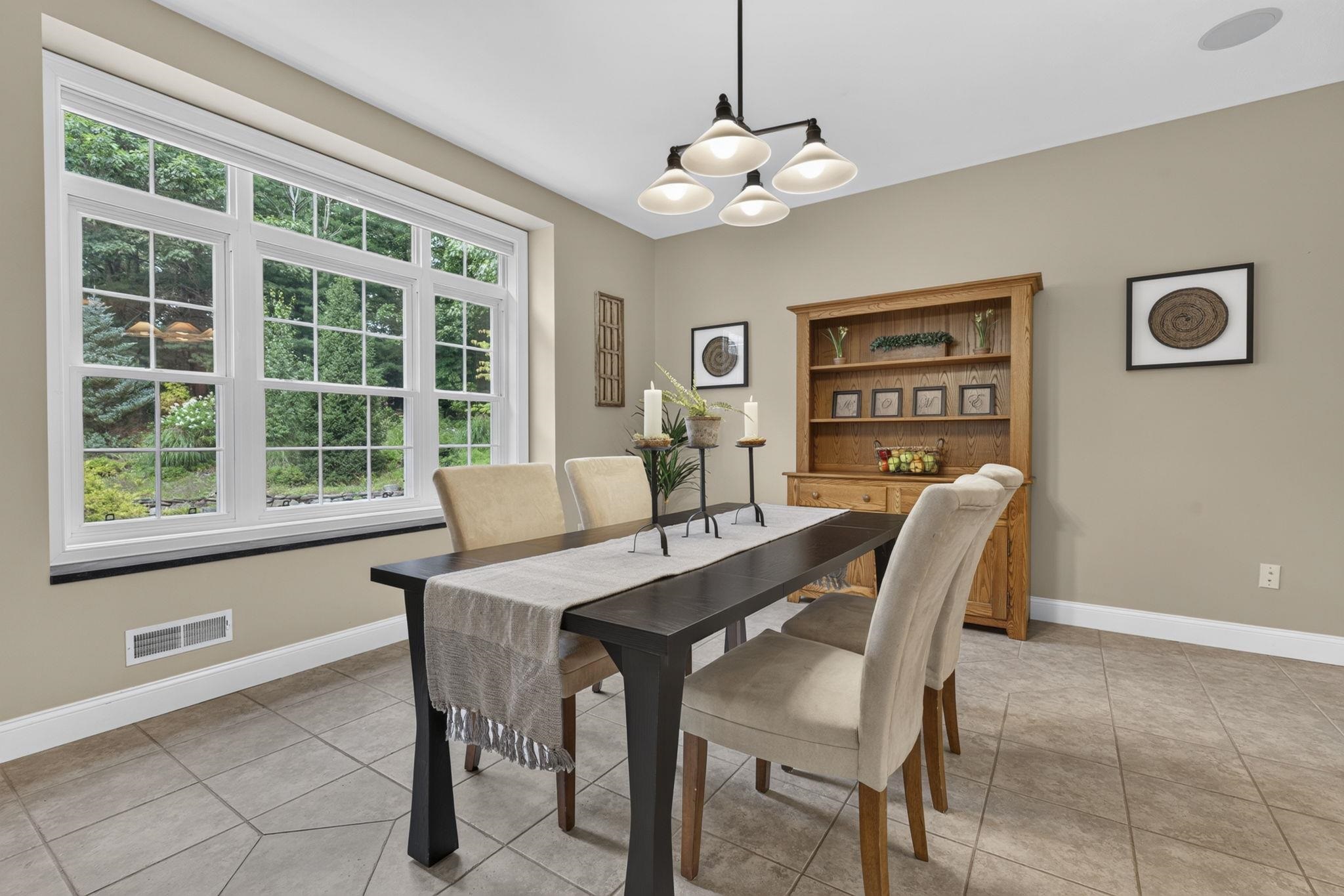 122 Island Pond Road Property Photo 15