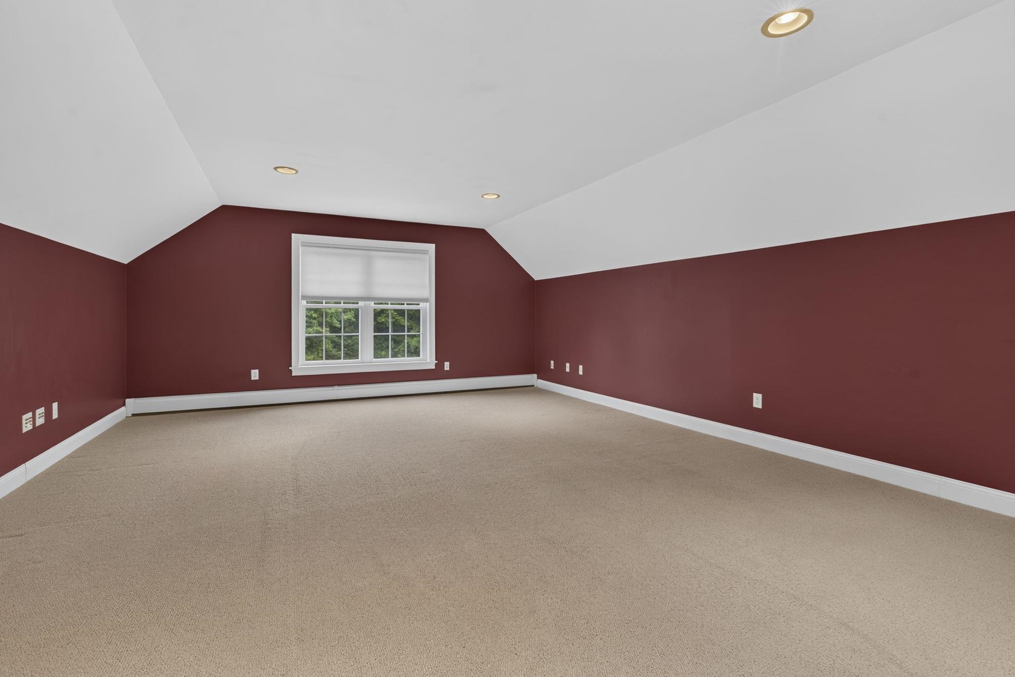 122 Island Pond Road Property Photo 28
