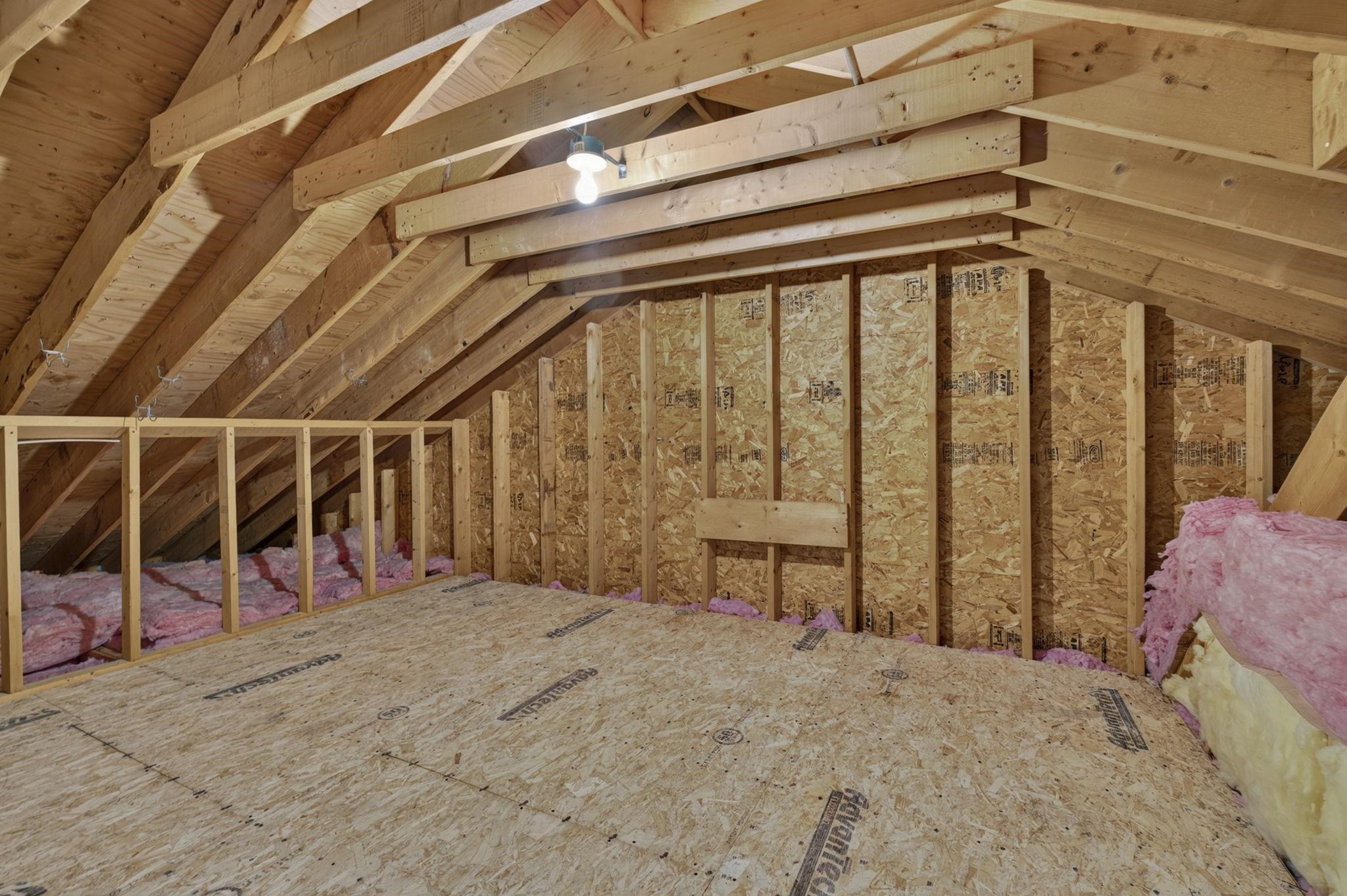 122 Island Pond Road Property Photo 39