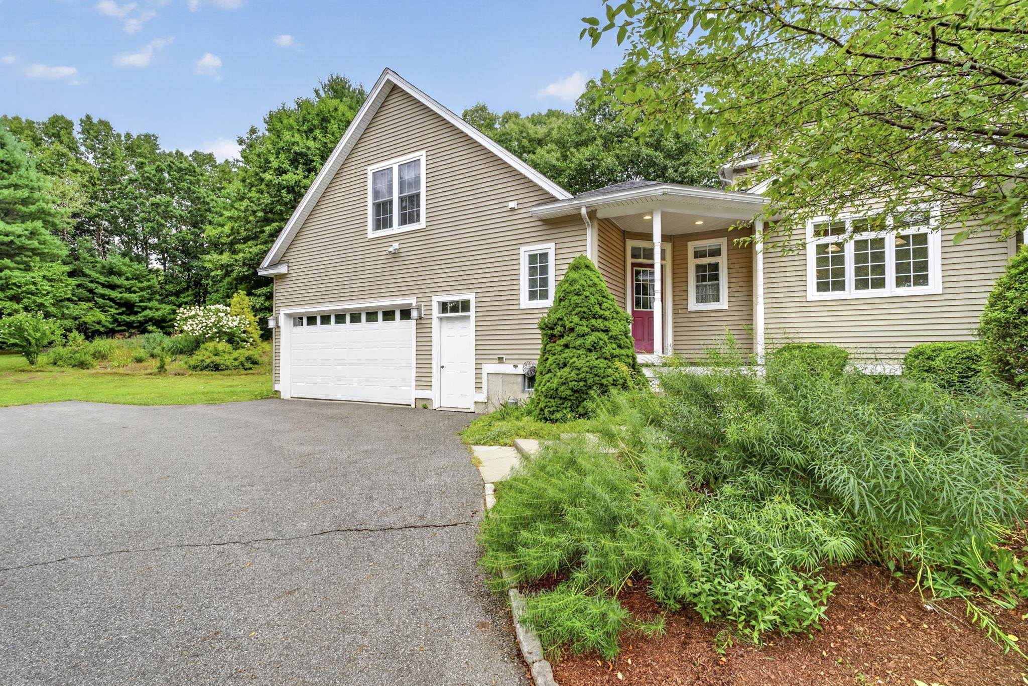 122 Island Pond Road Property Photo 45