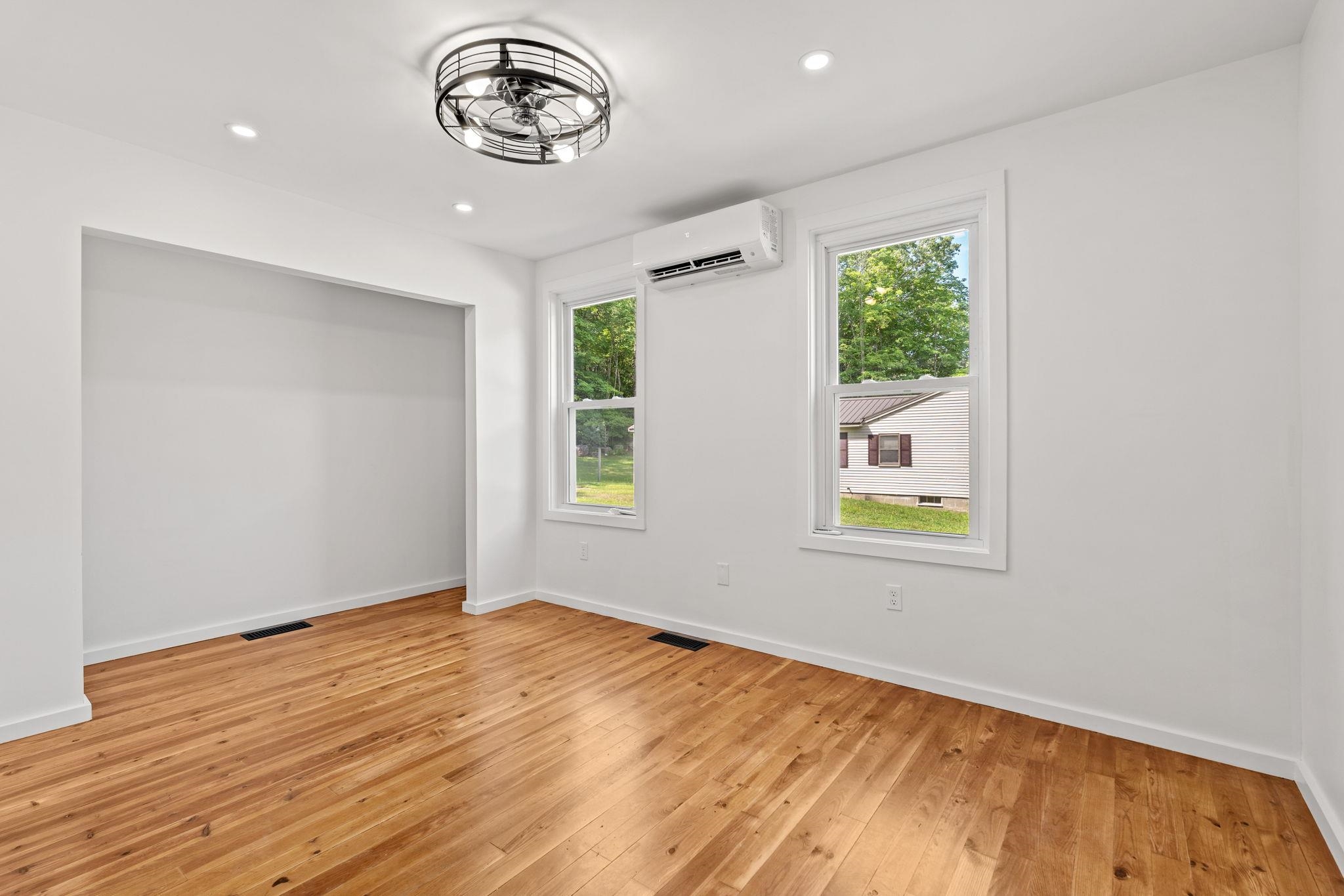 14 River Road Property Photo 12