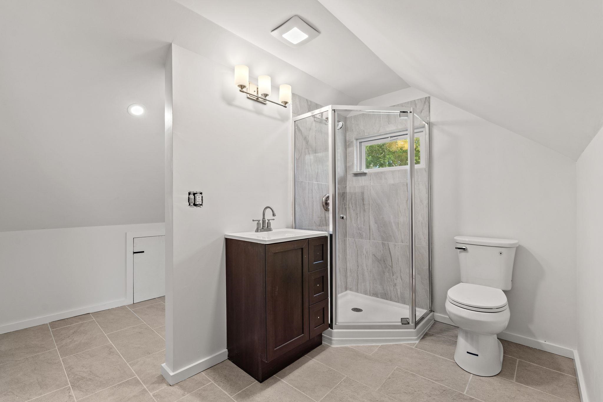 14 River Road Property Photo 18