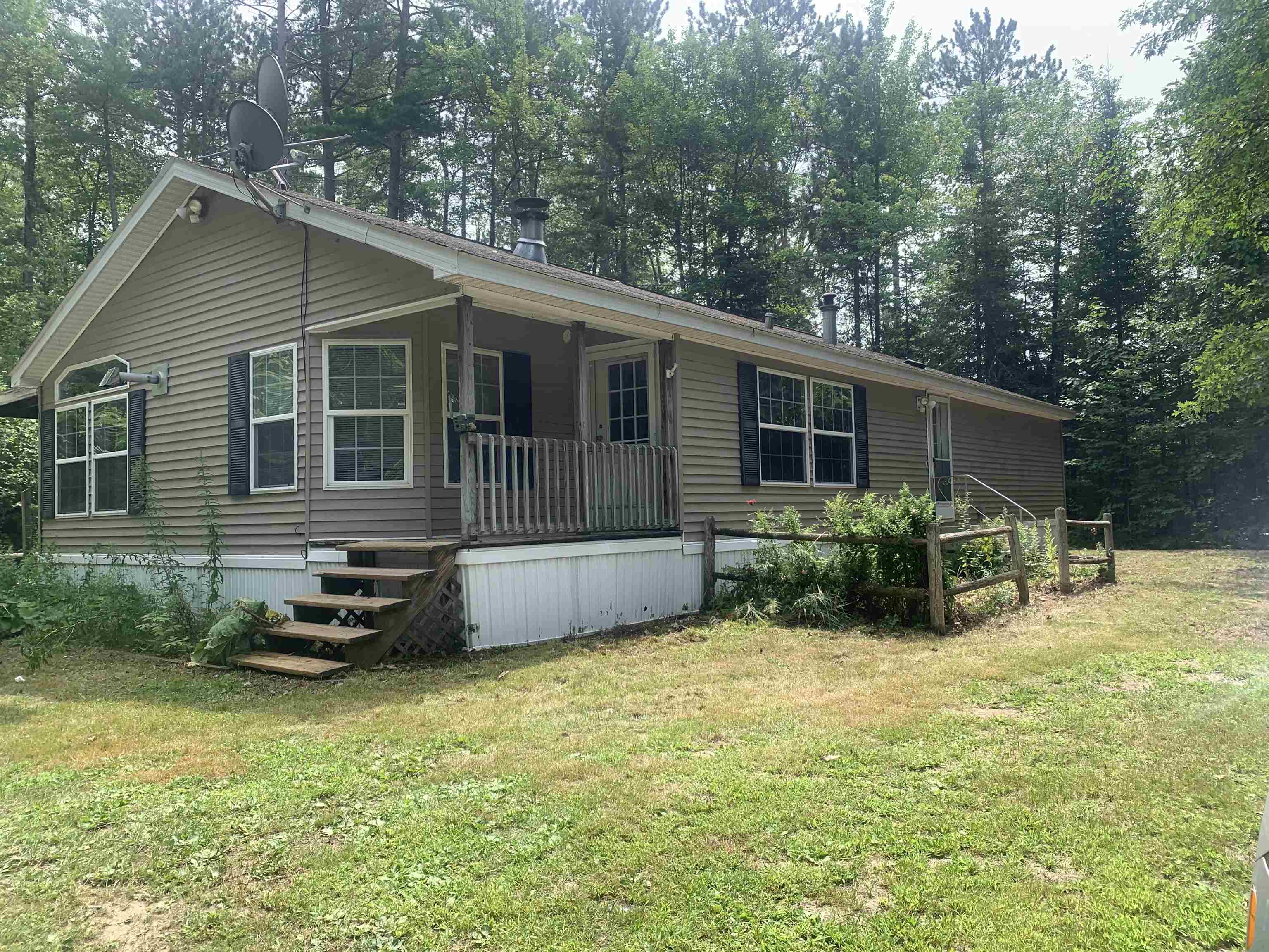 516 West Side Road Property Photo 1