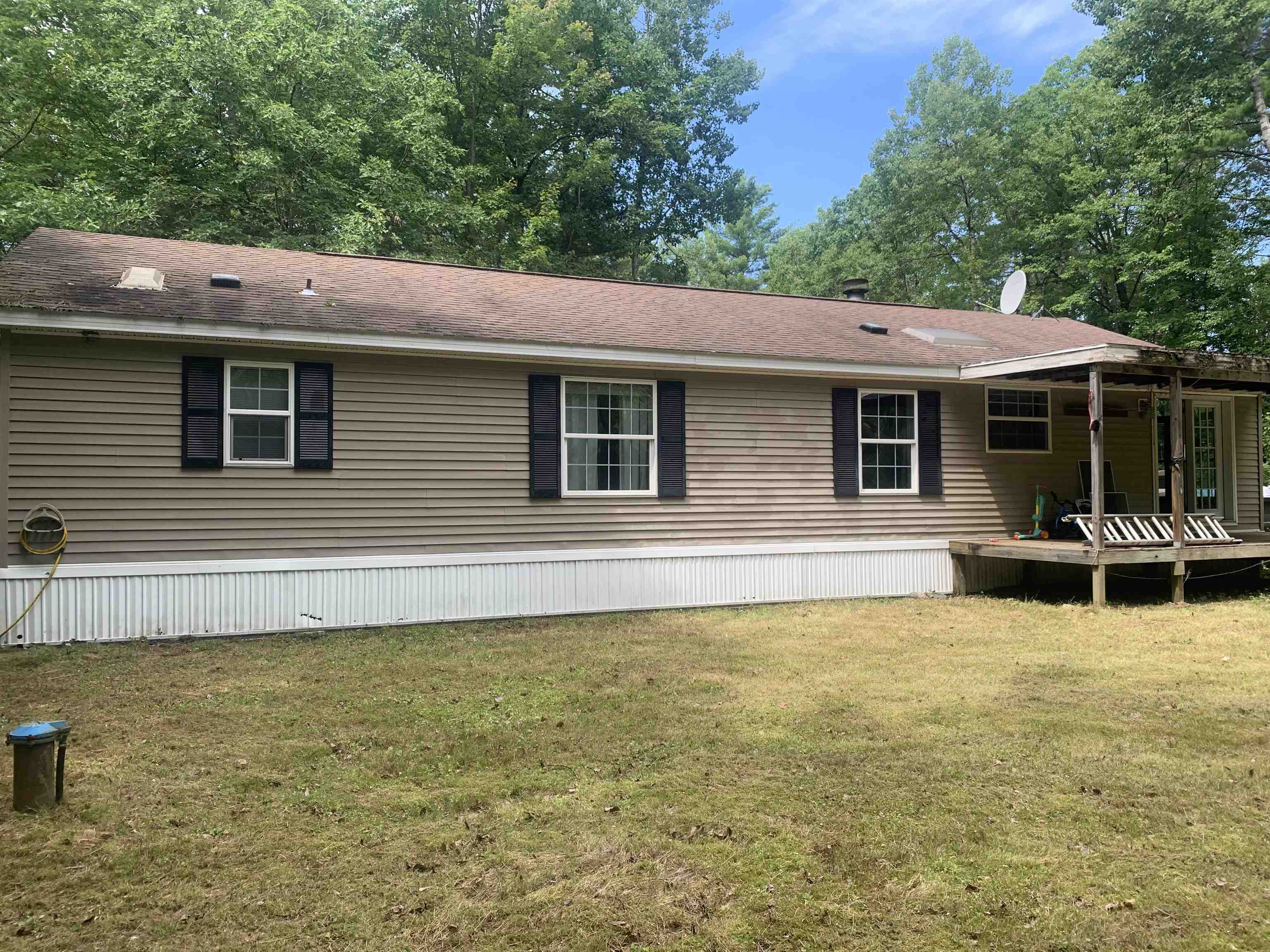 516 West Side Road Property Photo 4