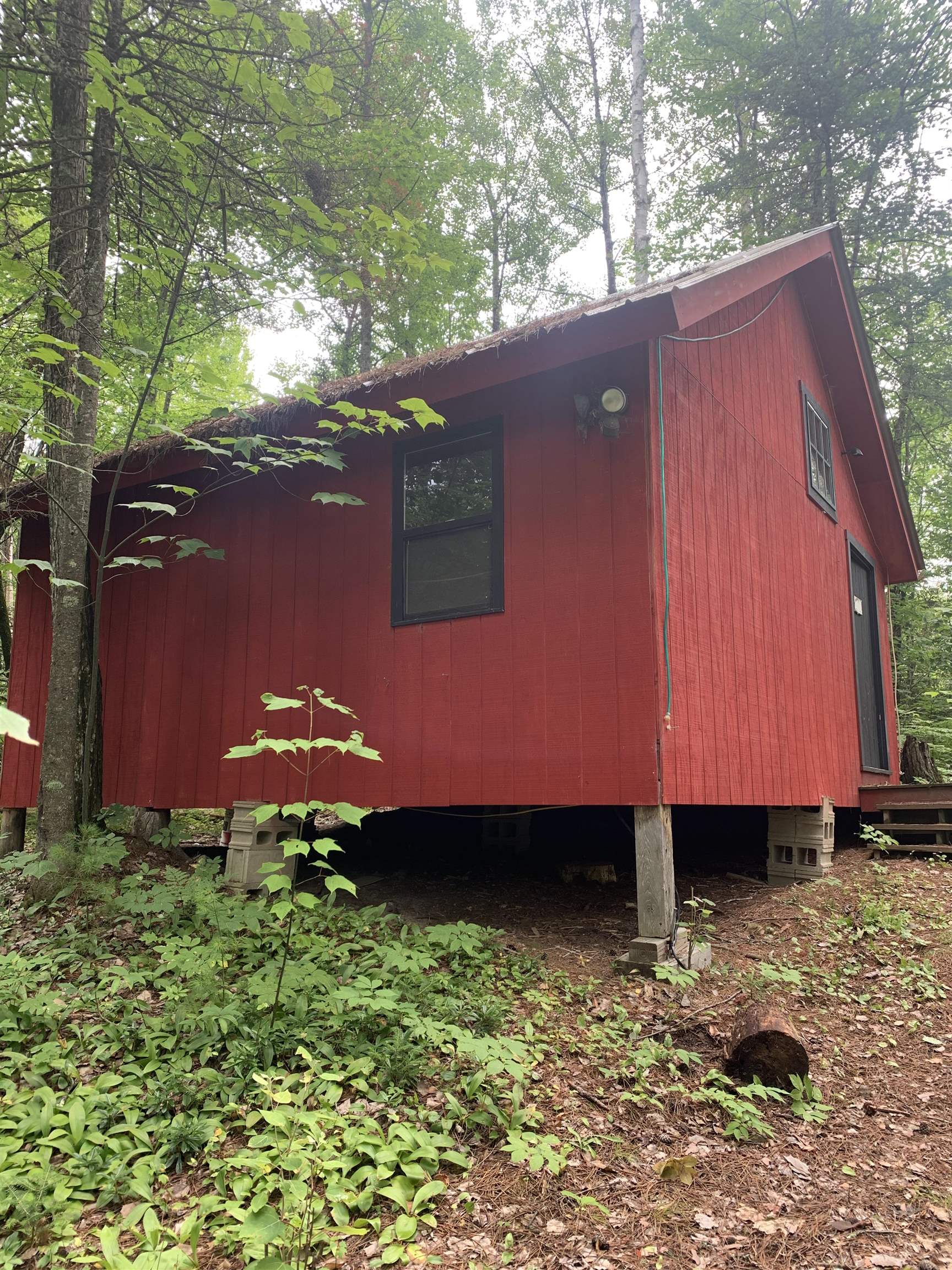 516 West Side Road Property Photo 12