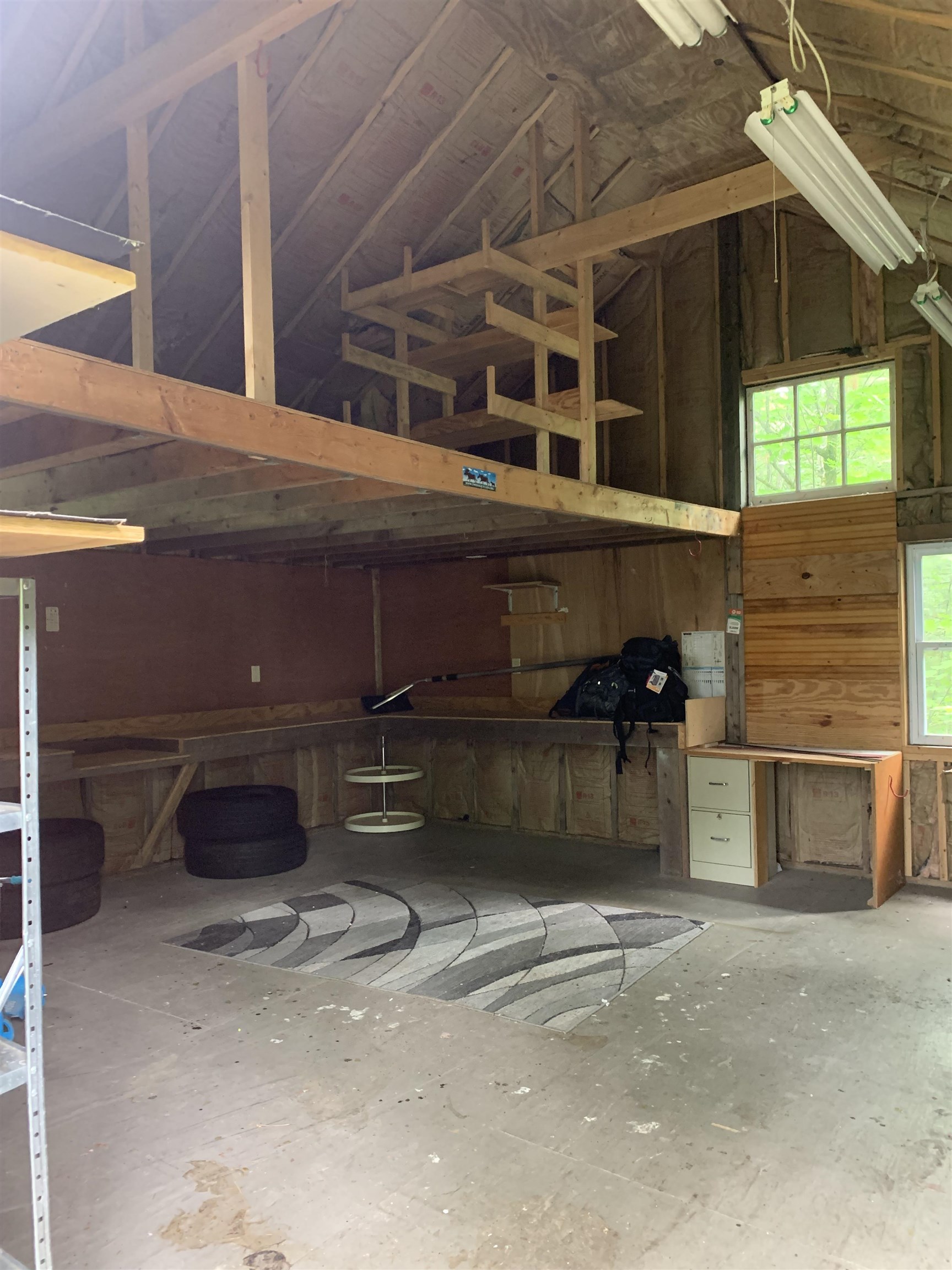 516 West Side Road Property Photo 15