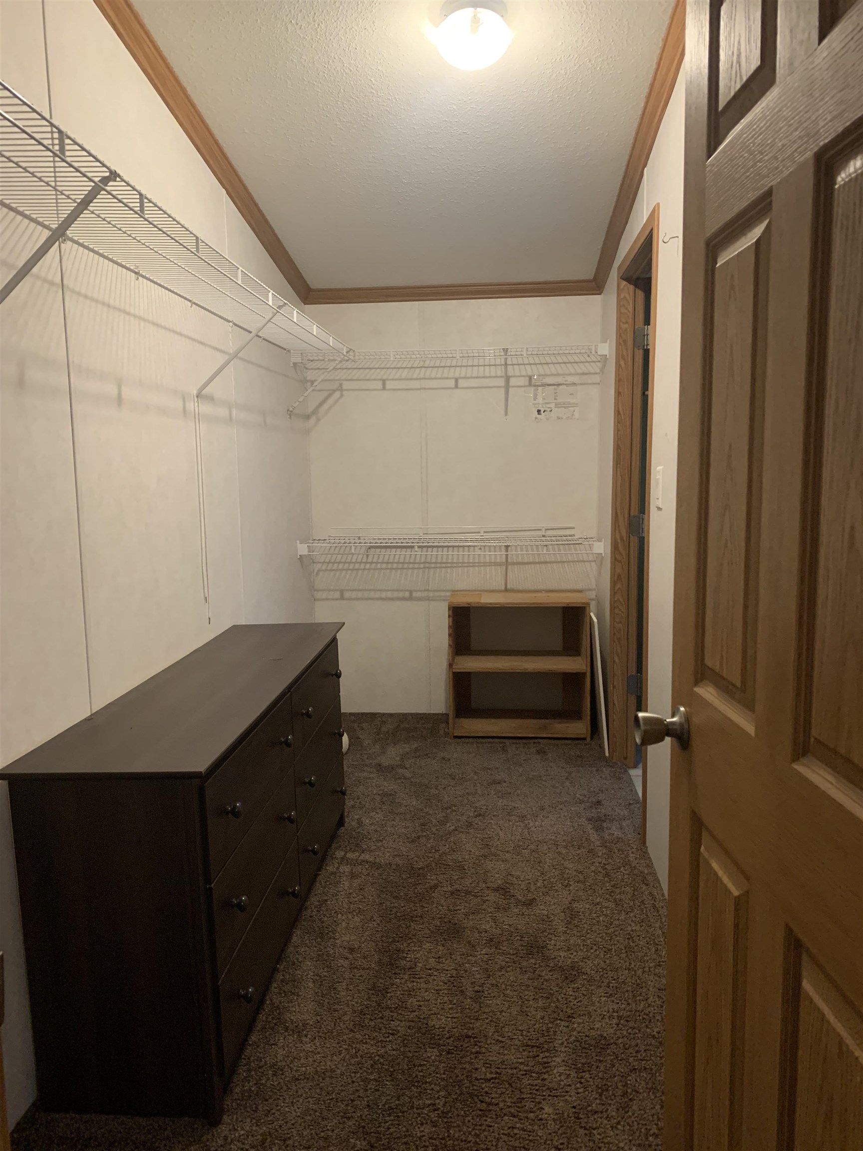 516 West Side Road Property Photo 27