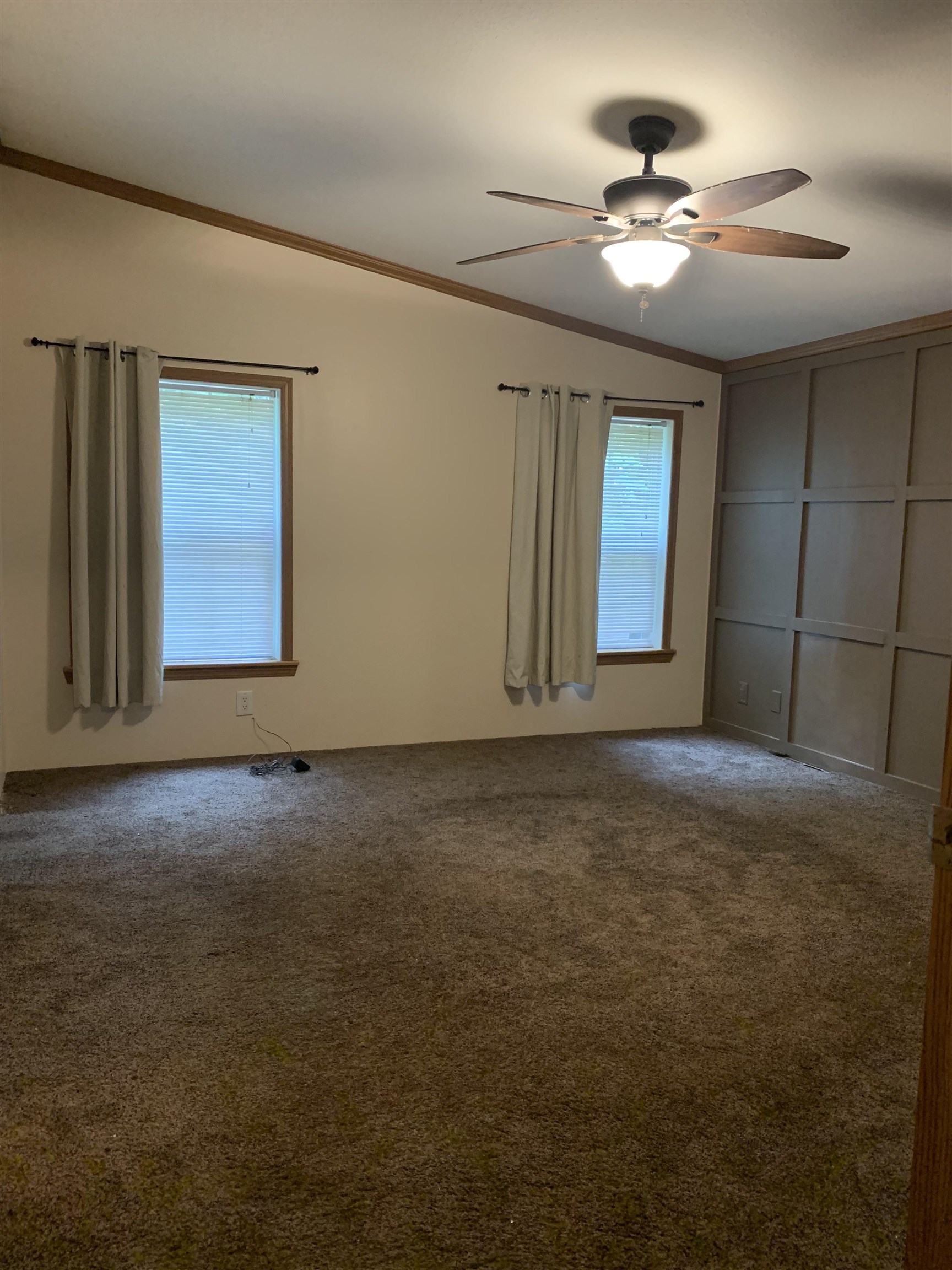 516 West Side Road Property Photo 29