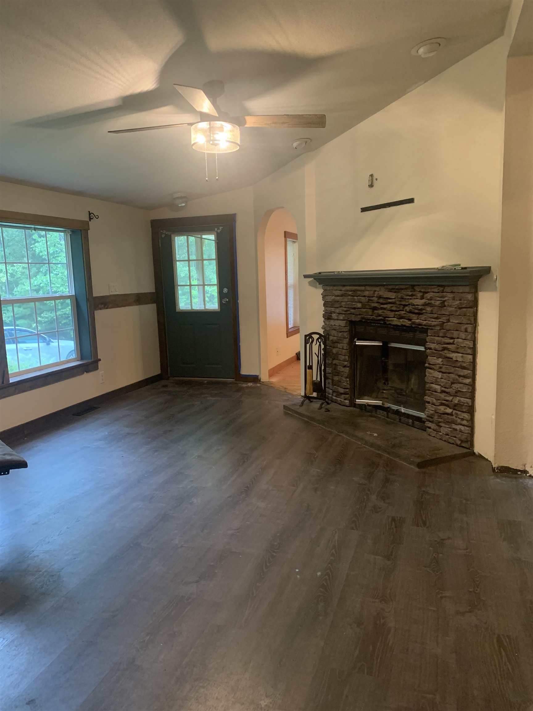 516 West Side Road Property Photo 33