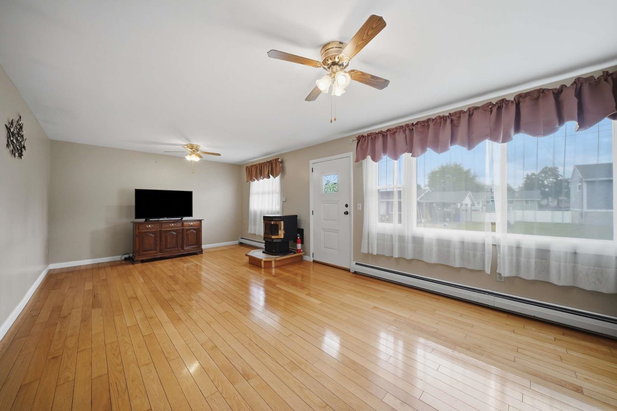 12 Joffre Street Property Photo 11