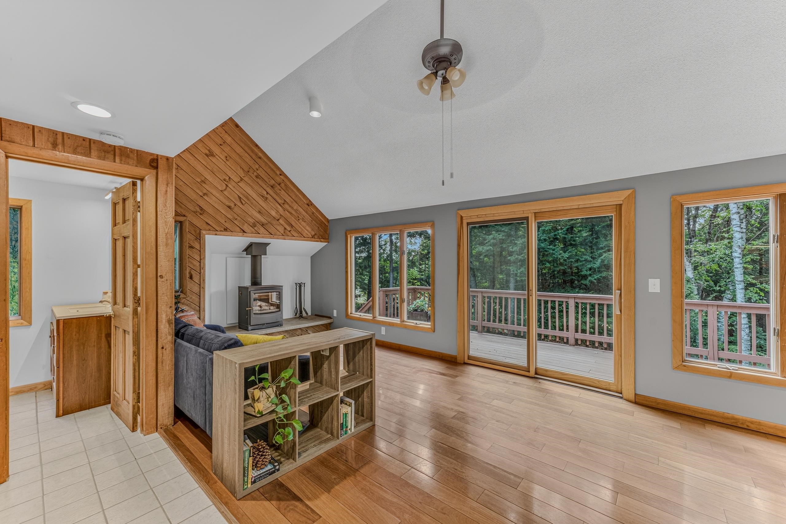 246 Snowood Drive Property Photo 12