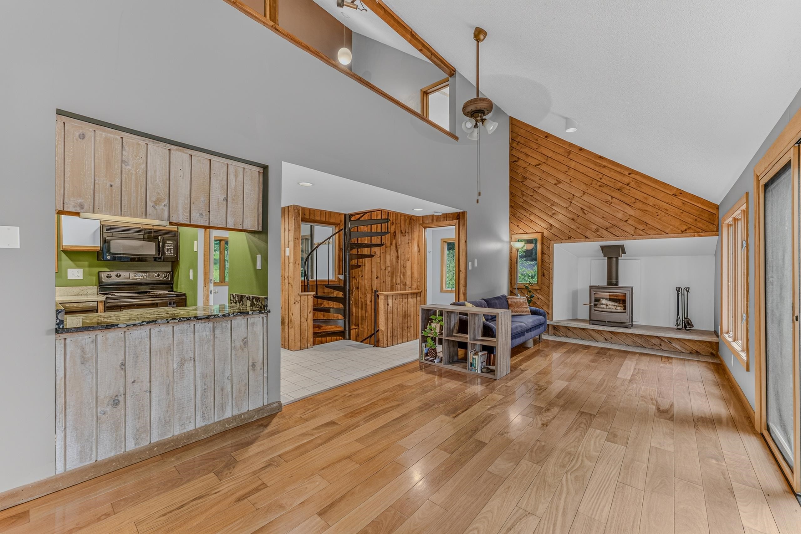 246 Snowood Drive Property Photo 14