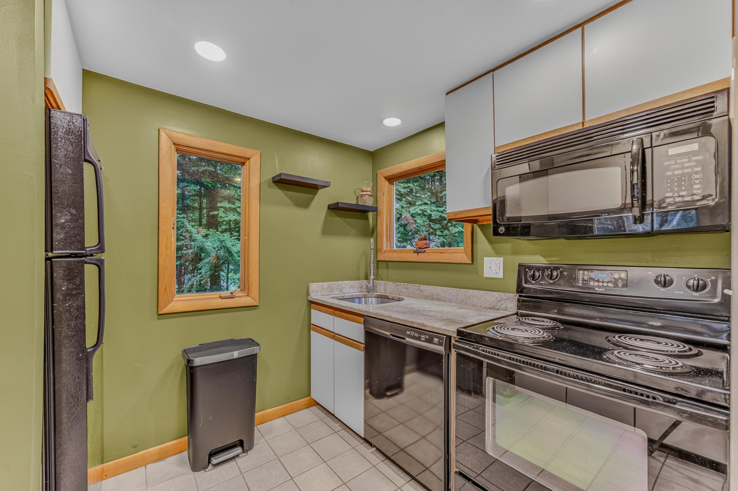 246 Snowood Drive Property Photo 18