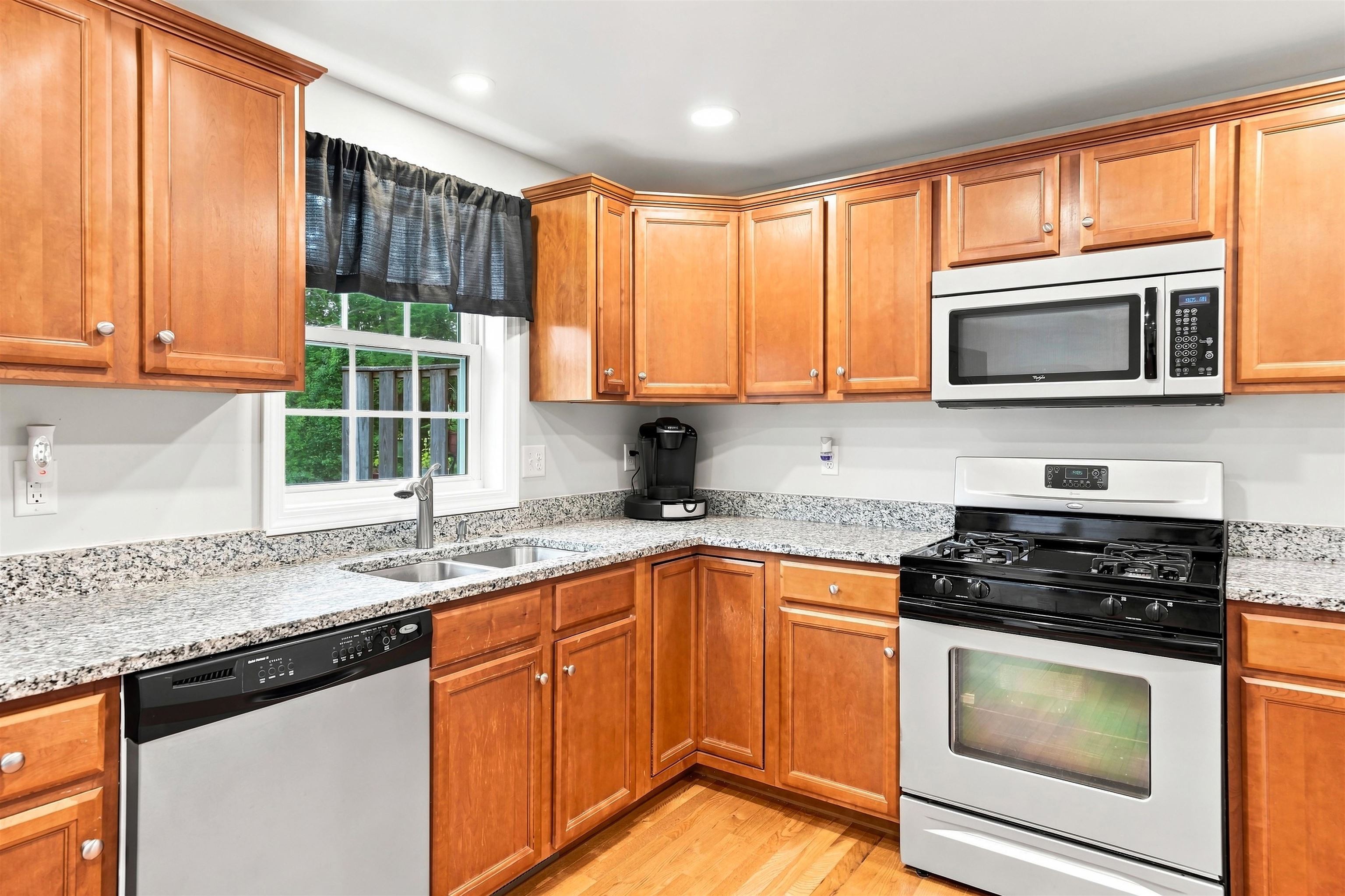 30 Pearson Way Property Photo 5