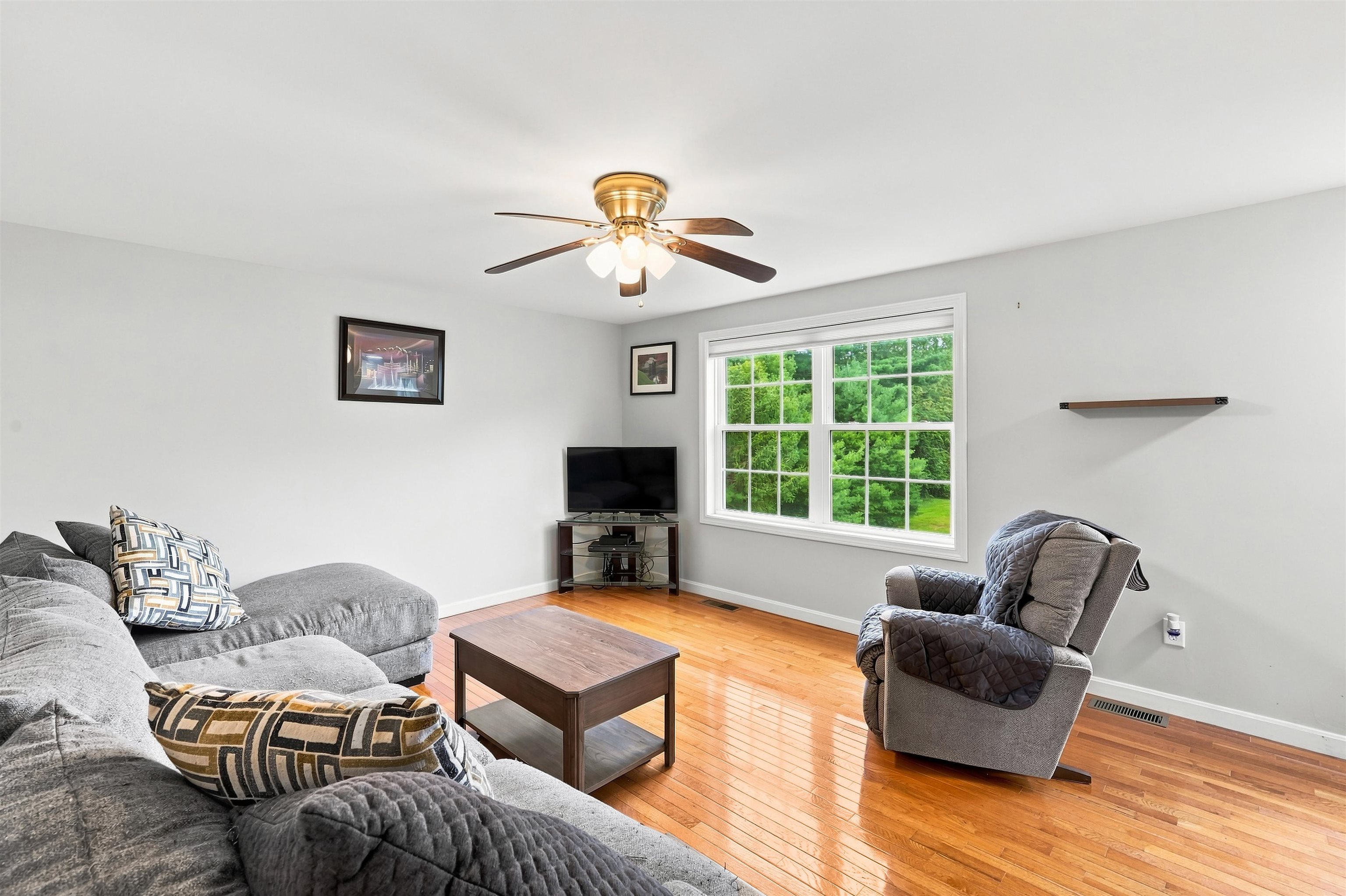 30 Pearson Way Property Photo 12
