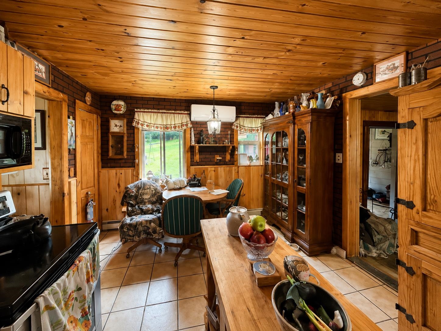 933 Milan Road Property Photo 4